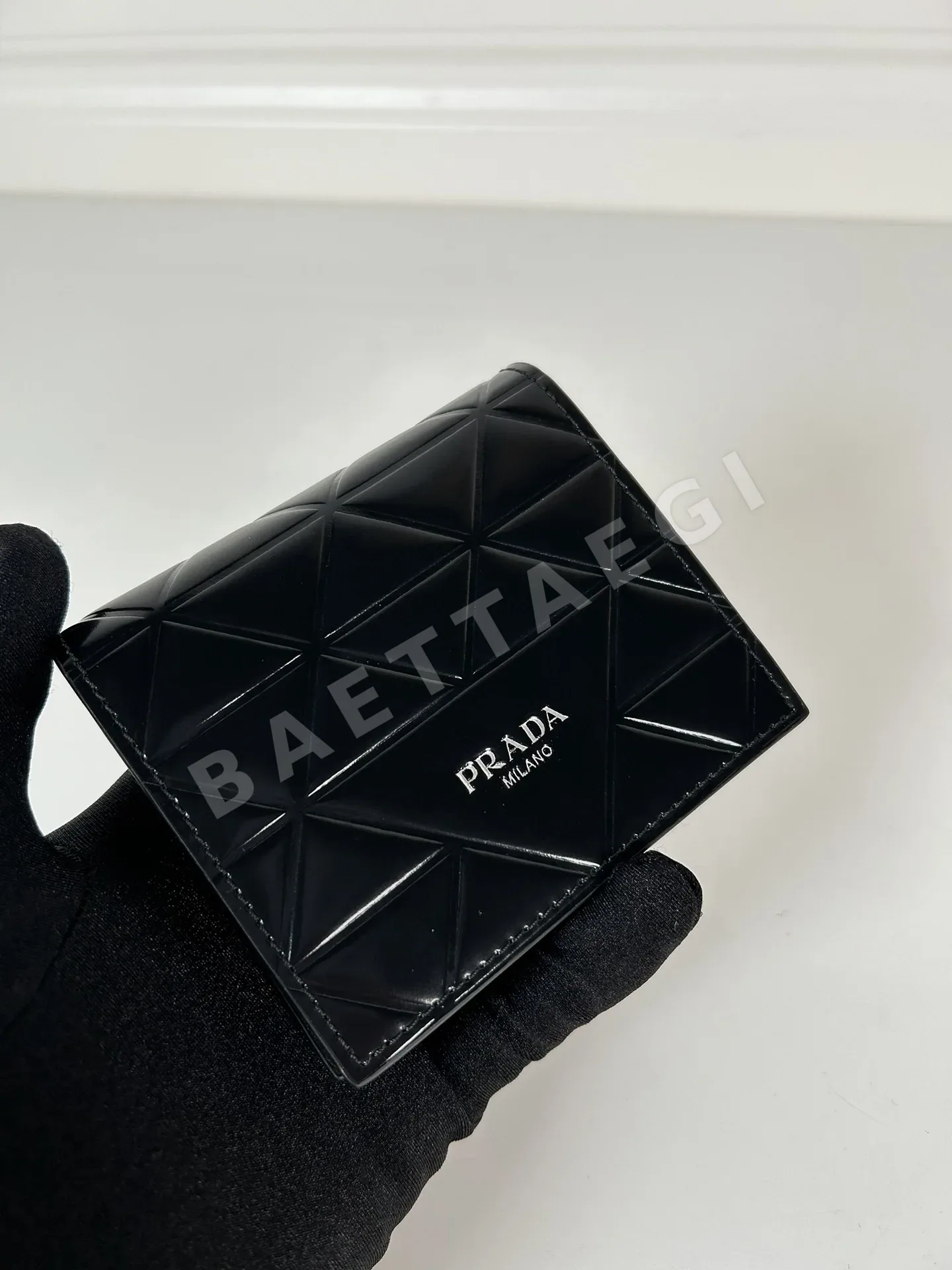 프라다 지갑 상세 이미지 4