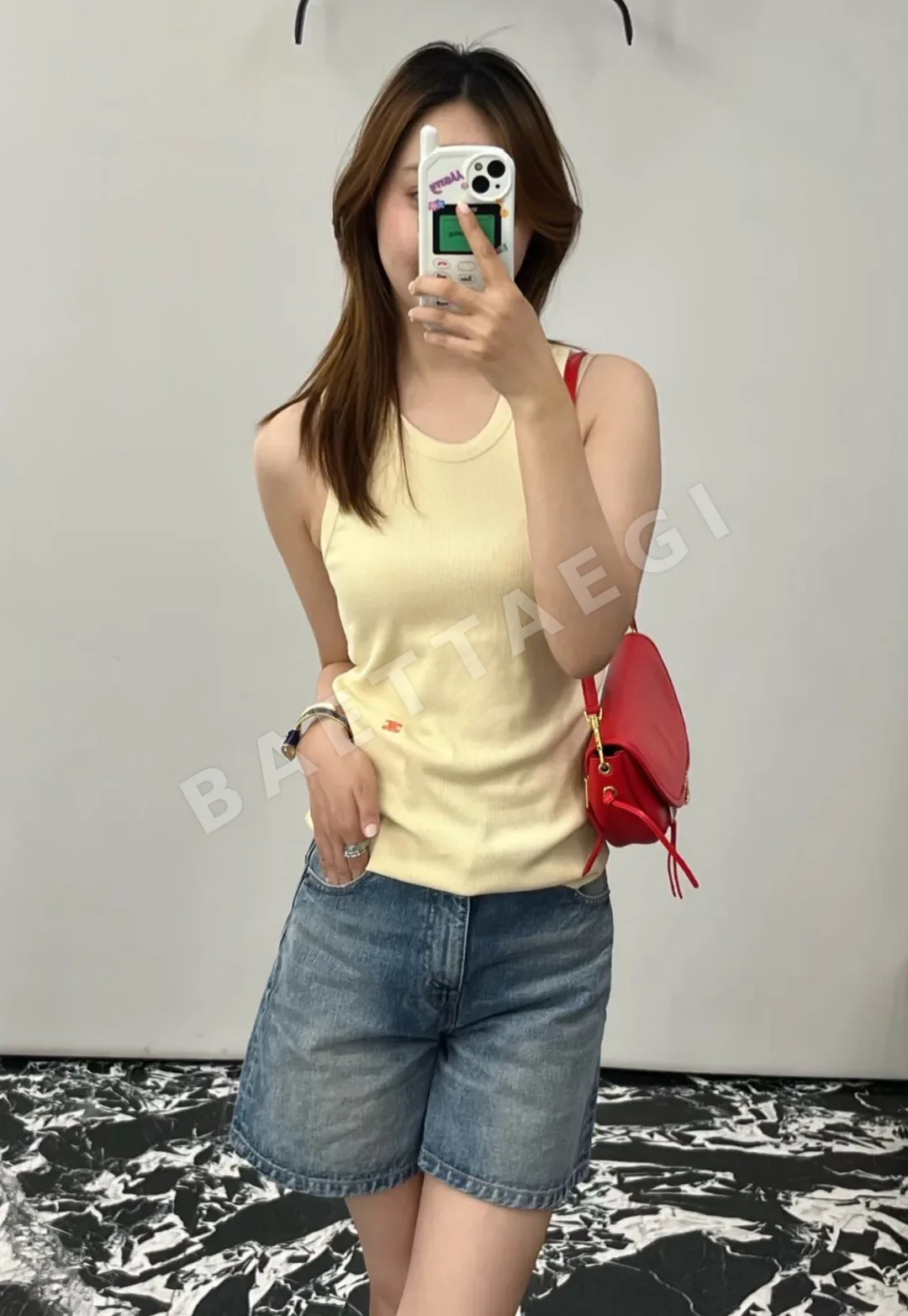 셀린느 개선문 로고 자수 크루넥 민소매 베스트 상세 이미지 8