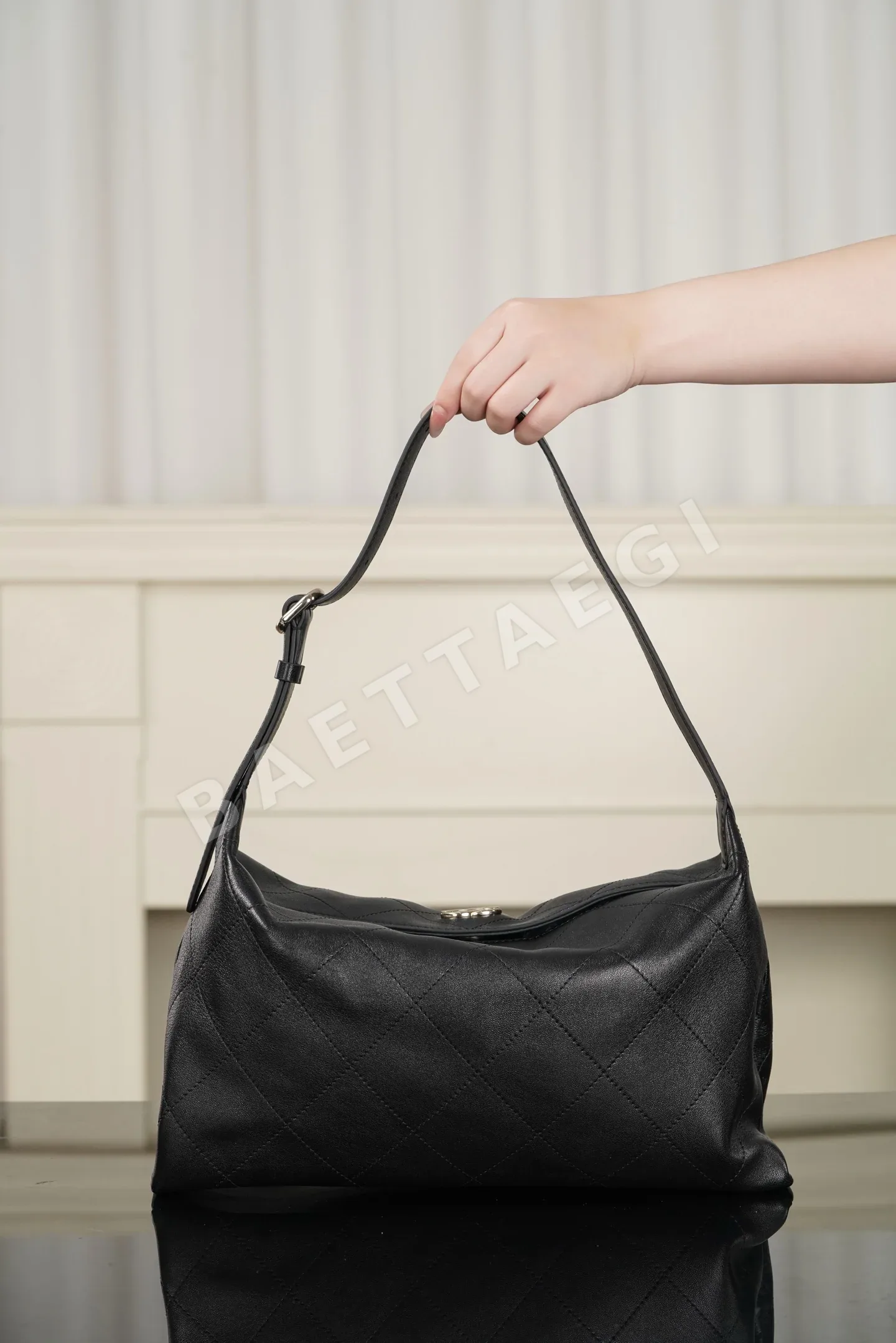 샤넬 CHANEL 샤넬 맥시 호보 백 AS6140 상세 이미지 2