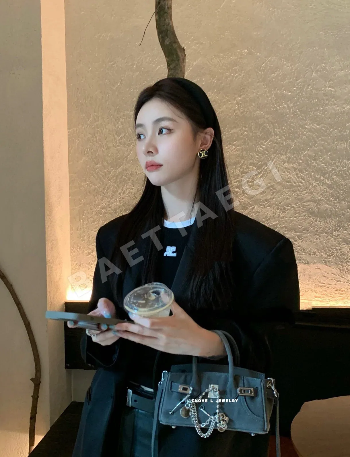 셀린느 라운드 에나멜 개선문 귀걸이 상세 이미지 3