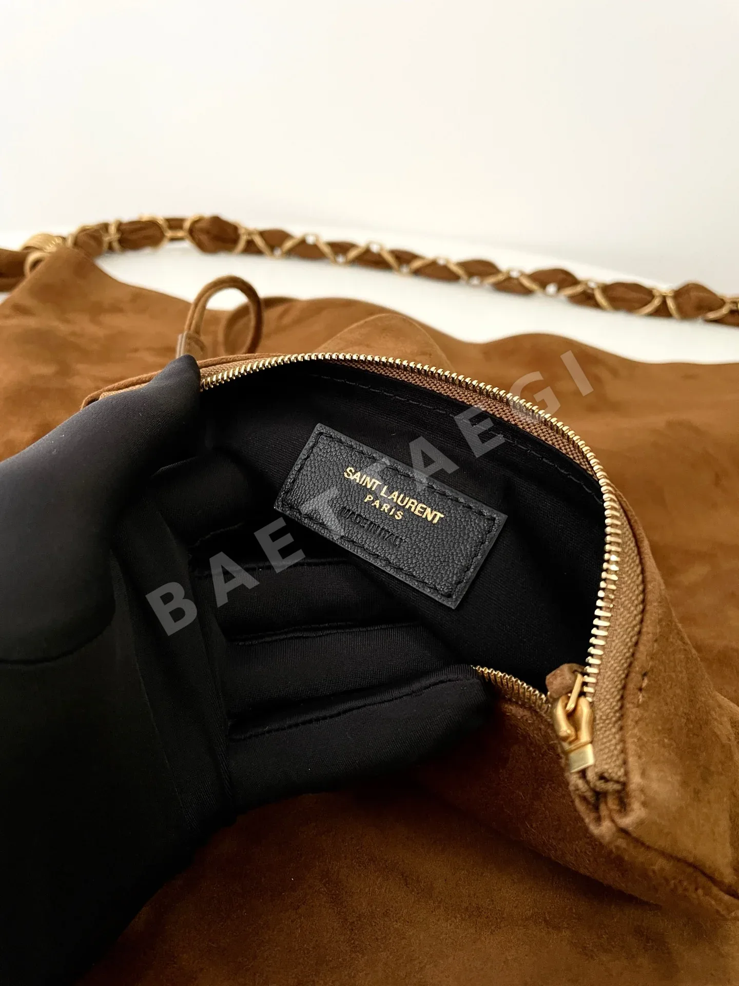 생로랑 카라멜 스웨이드 토트백 상세 이미지 8