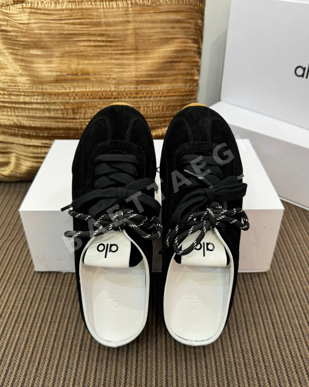 알로 레트로 스웨이드 뮬 트레이닝 슈즈 102388
