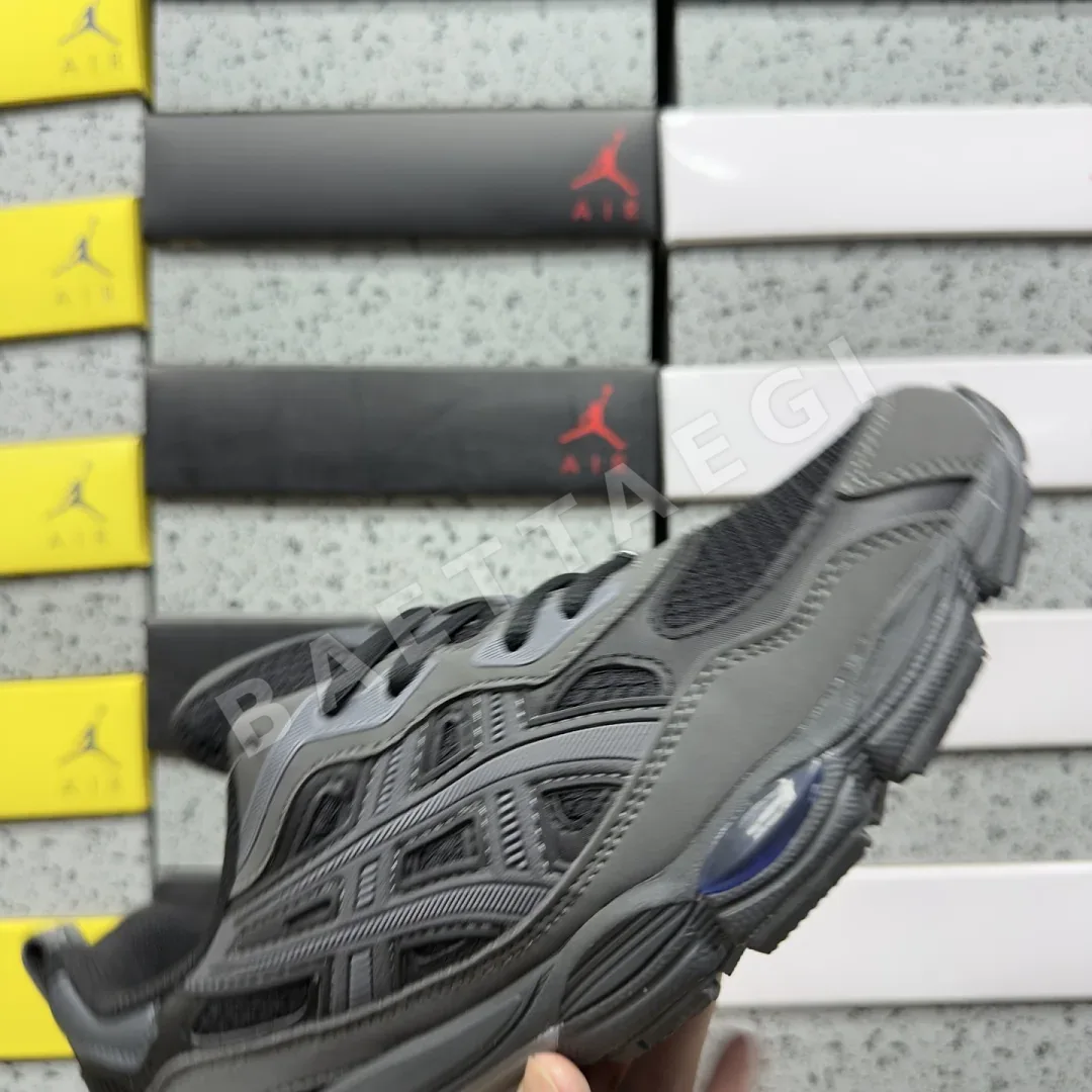 아식스 [M] 젤 NYC RGD 1203A735-001 200513 Asics Gel-NYC RGD Black Graphite Grey 상세 이미지 7