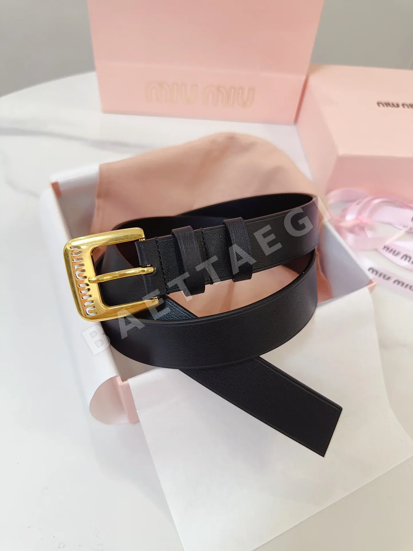 미우미우 카프스킨 골드 버클 벨트 상세 이미지 4