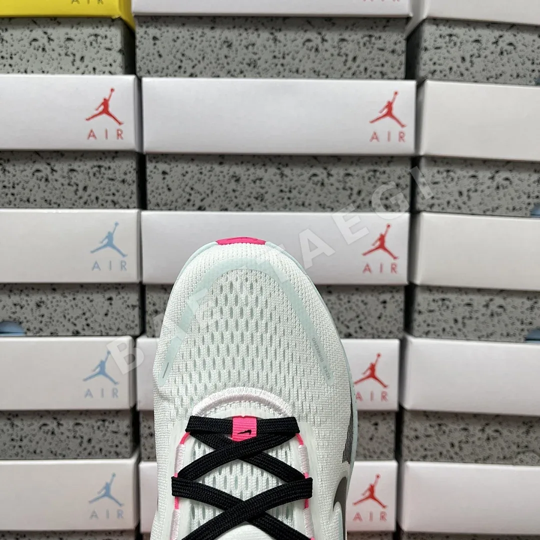 나이키 [XY] 보메로 18 IM6676-104 201156 Nike Vomero 18 White Glacier Blue Hyper Pink 상세 이미지 7
