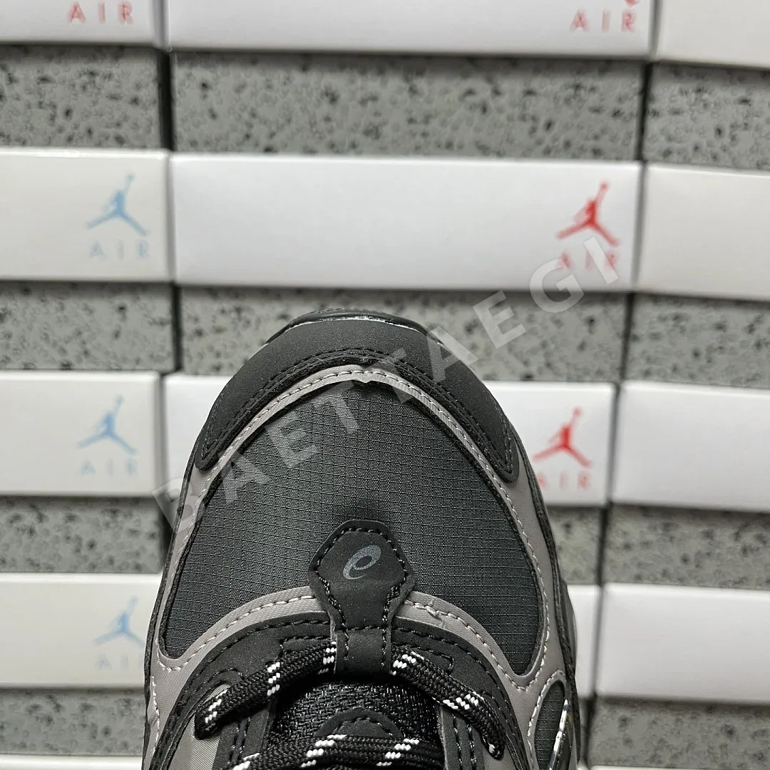 아식스 [GX] 젤 NYC 유틸리티 1203A558-001 200538 Asics Gel-NYC Utility Black Carbon 상세 이미지 4