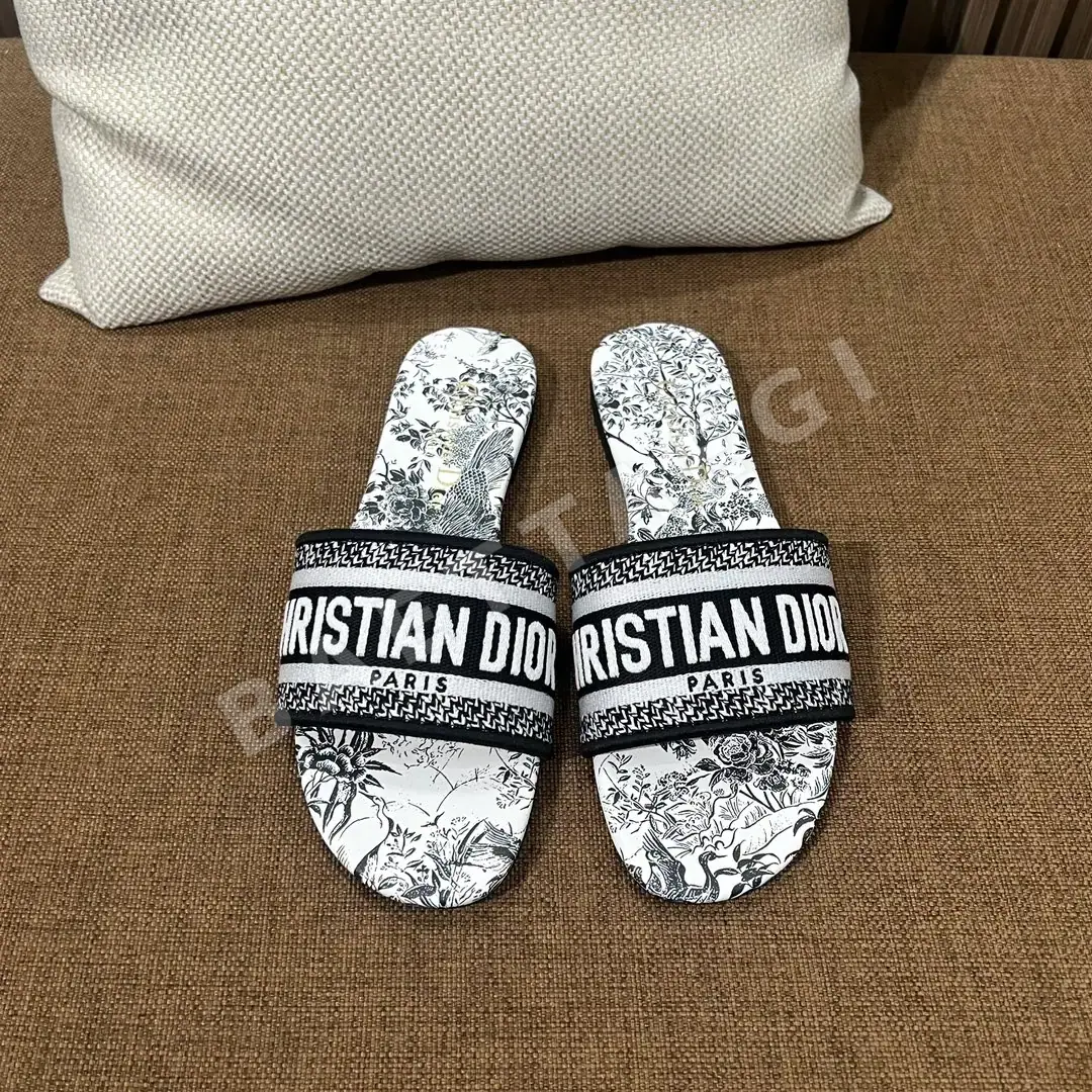 디올 자수 캔버스 샌들 상세 이미지 3