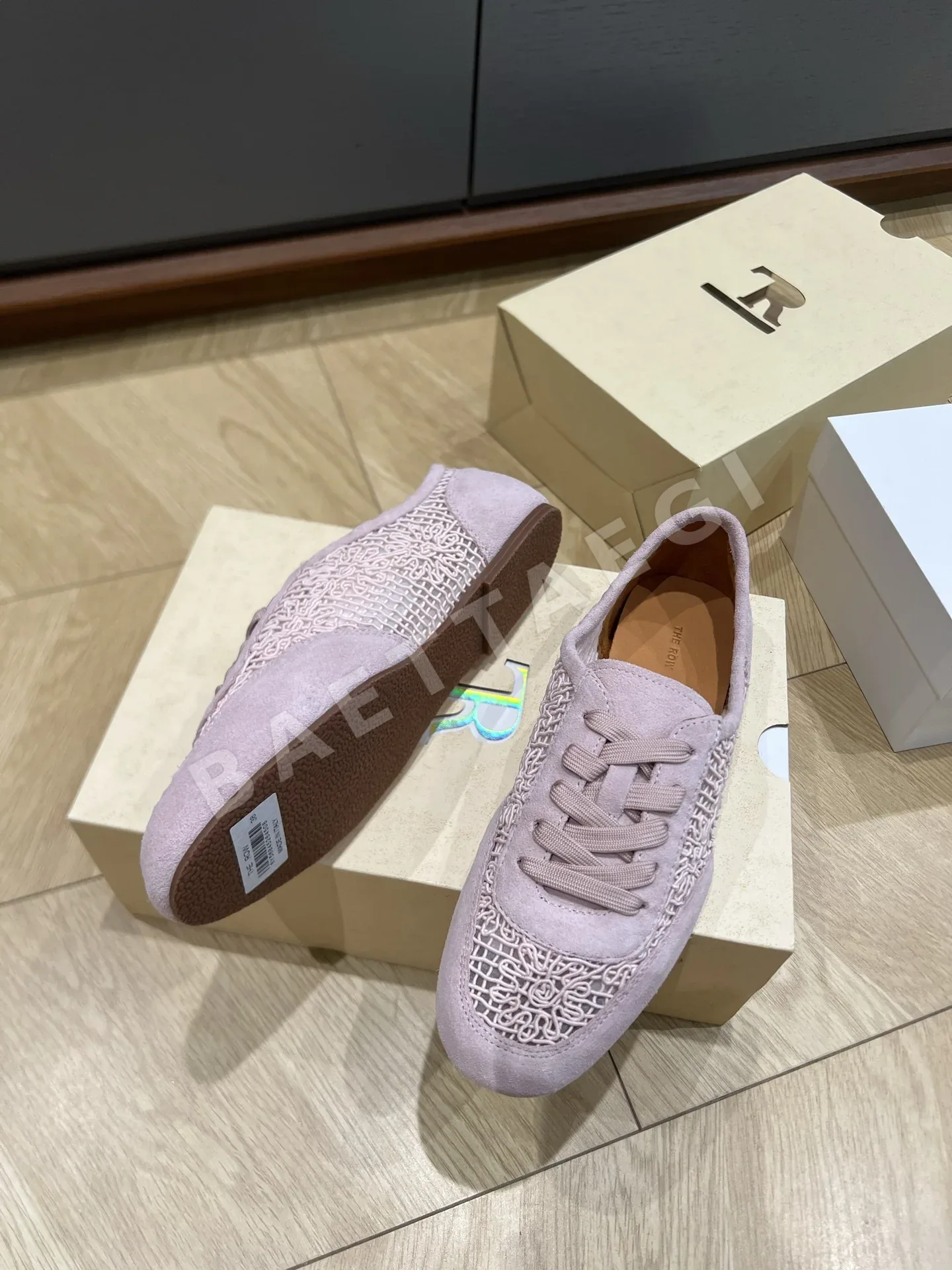 더로우 스웨이드 트레이닝 슈즈 상세 이미지 6