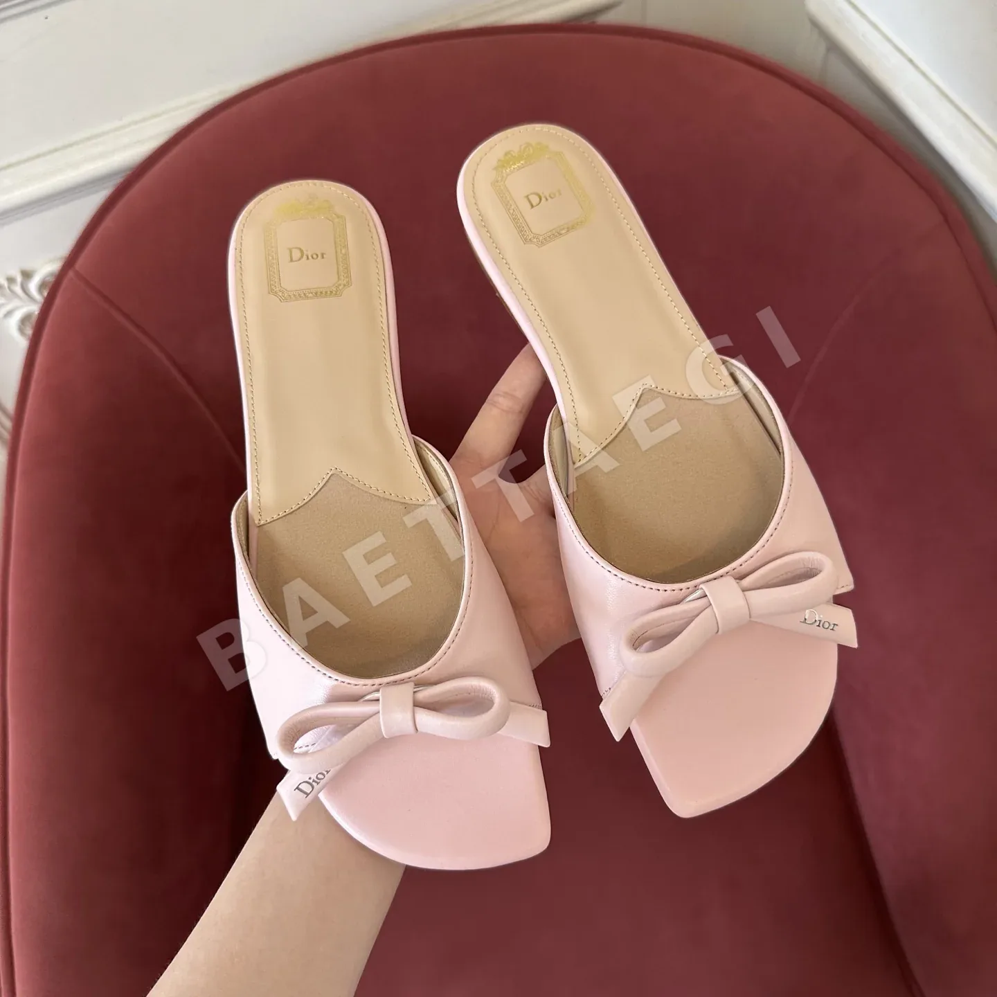 디올 샌들 캔버스 로고 컴퓨터 자수 상세 이미지 8