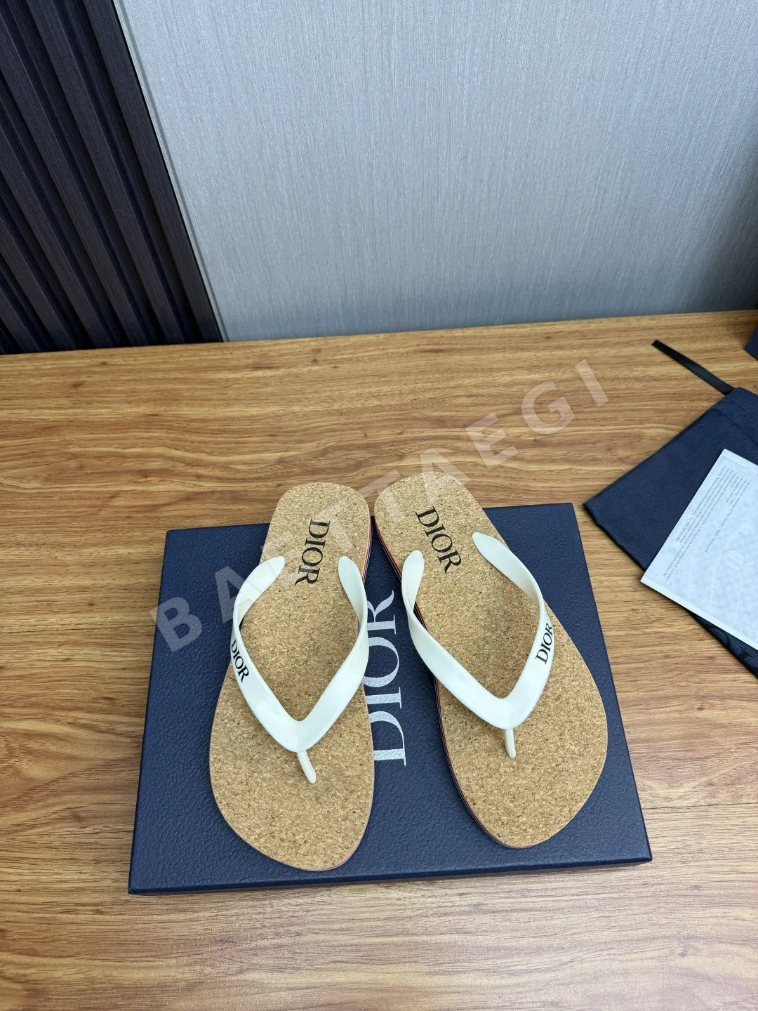 디올 남성 슬리퍼 상세 이미지 2
