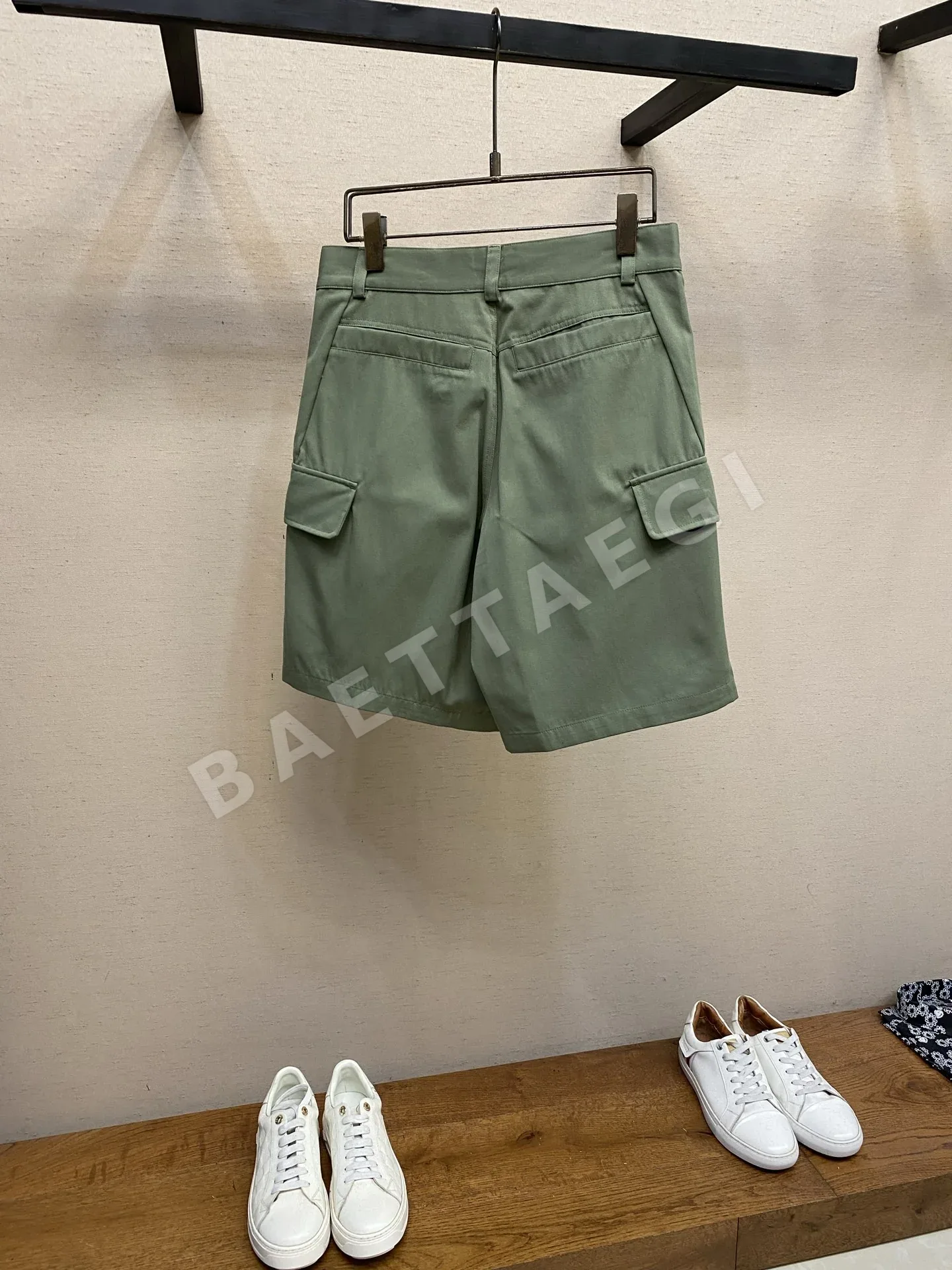 루이비통 모스 그린 코튼 카고 반바지 상세 이미지 2