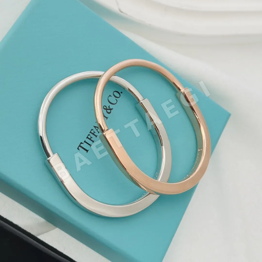 티파니 18K 골드 도금 U자형 귀걸이 71034