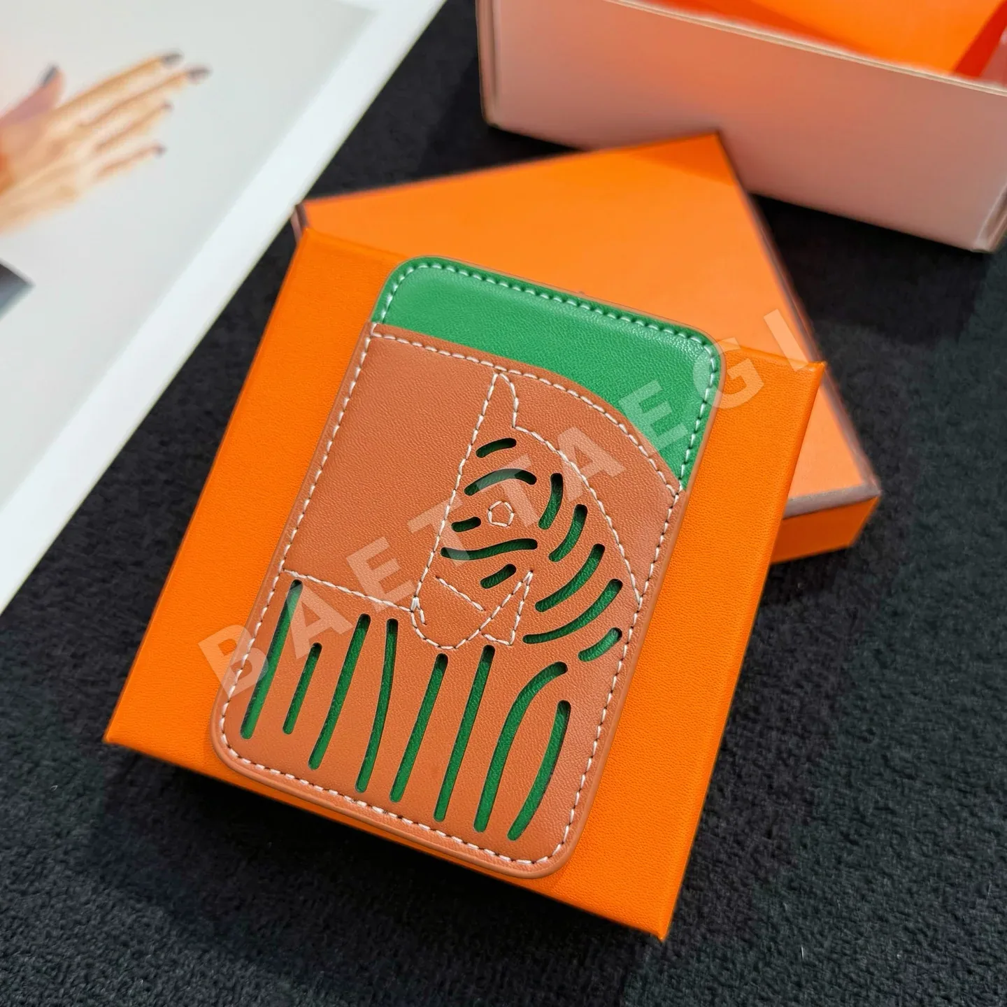 에르메스 맥세이프 자석식 카드홀더 지갑 166861