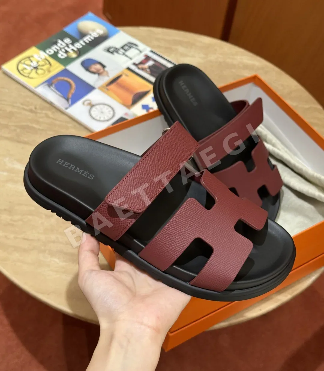 에르메스 시프르 샌들 레드 카프스킨 컷아웃 상세 이미지 1