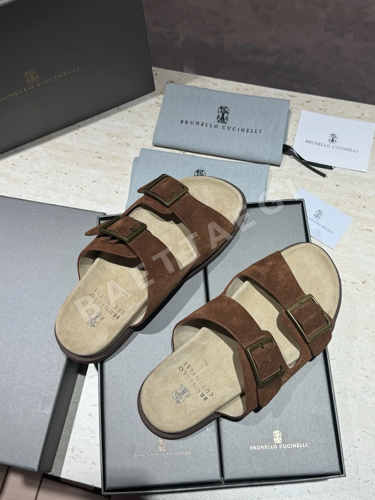 브루넬로쿠치넬리 스웨이드 비치 샌들 상세 이미지 2