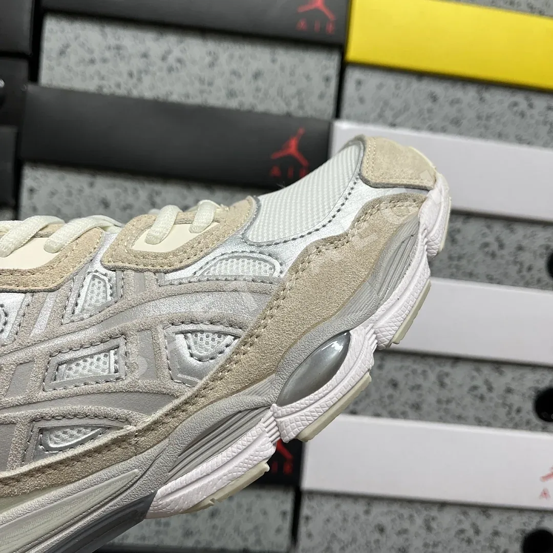 아식스 [RT] 젤 NYC 1201A789-105 200359 Asics Gel-NYC White Oyster Grey 상세 이미지 2