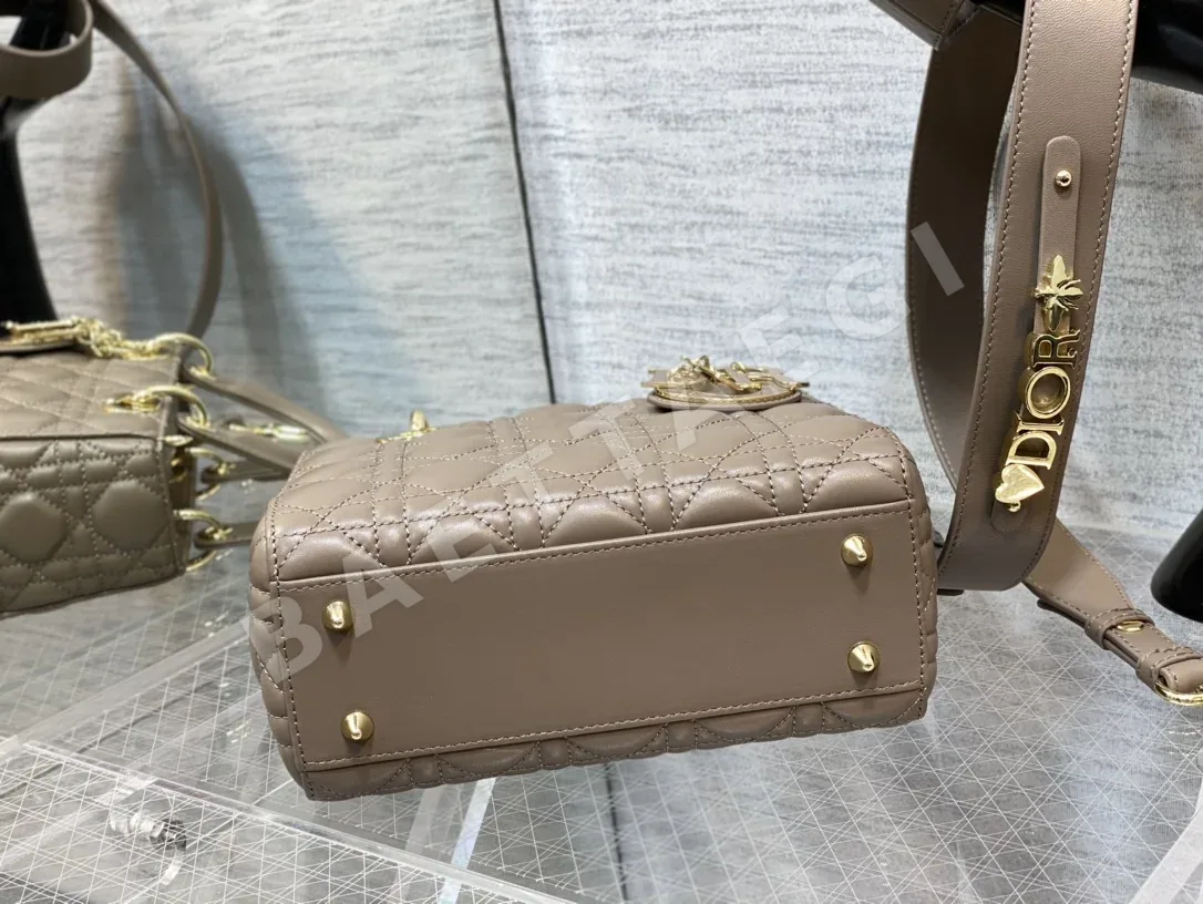디올 램스킨 카나쥬 퀼팅 핸드백 상세 이미지 7
