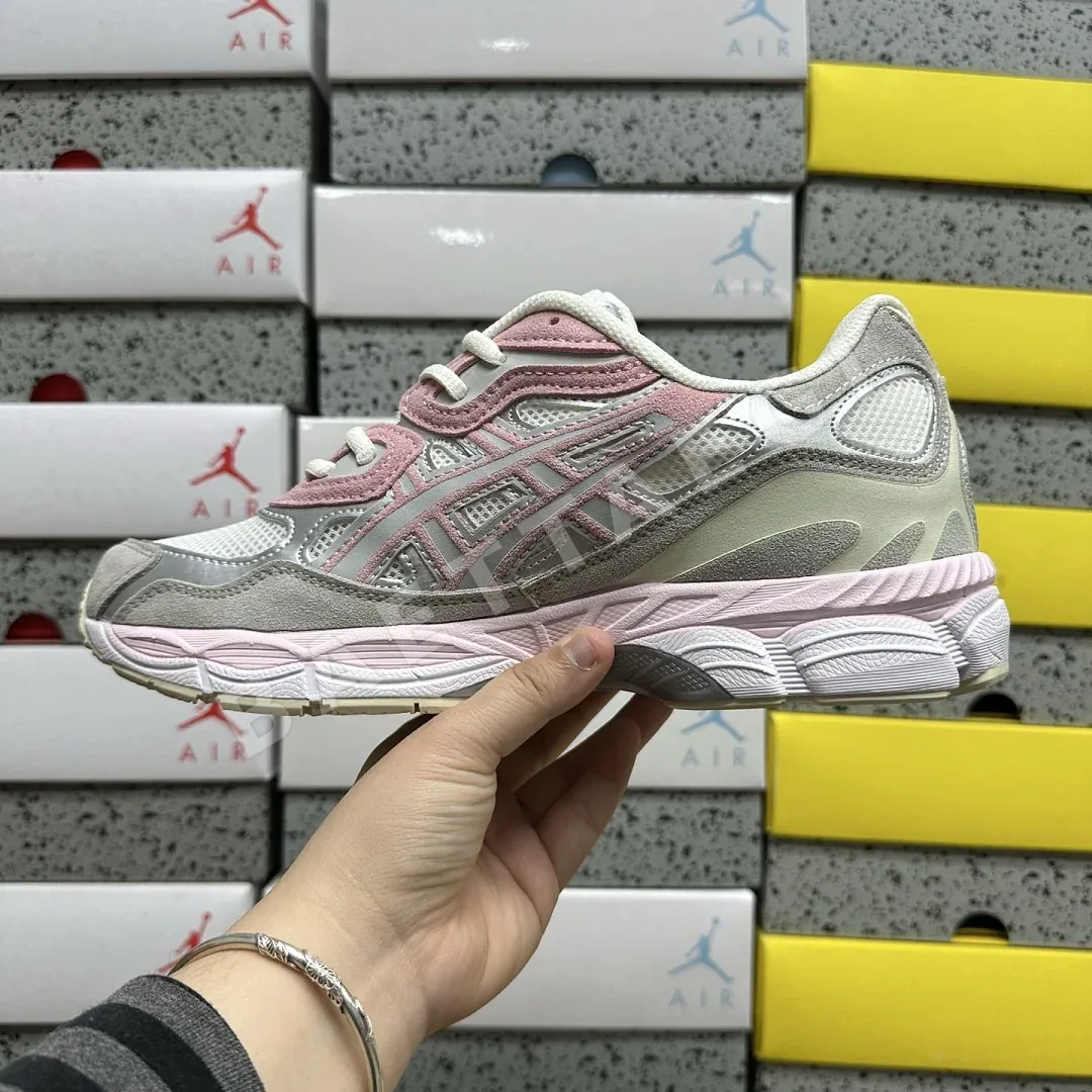 아식스 [GX] 젤 NYC 1203A383-028 200544 Asics Gel-NYC Concrete Barely Rose 상세 이미지 4