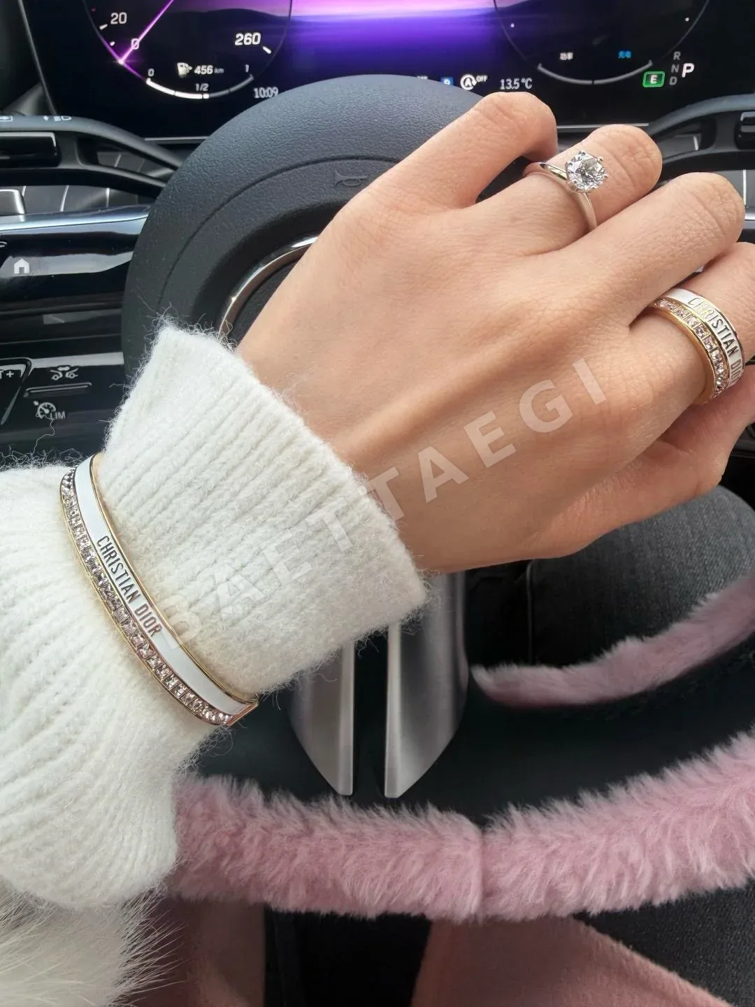 디올 레터 라인스톤 뱅글 팔찌 상세 이미지 6