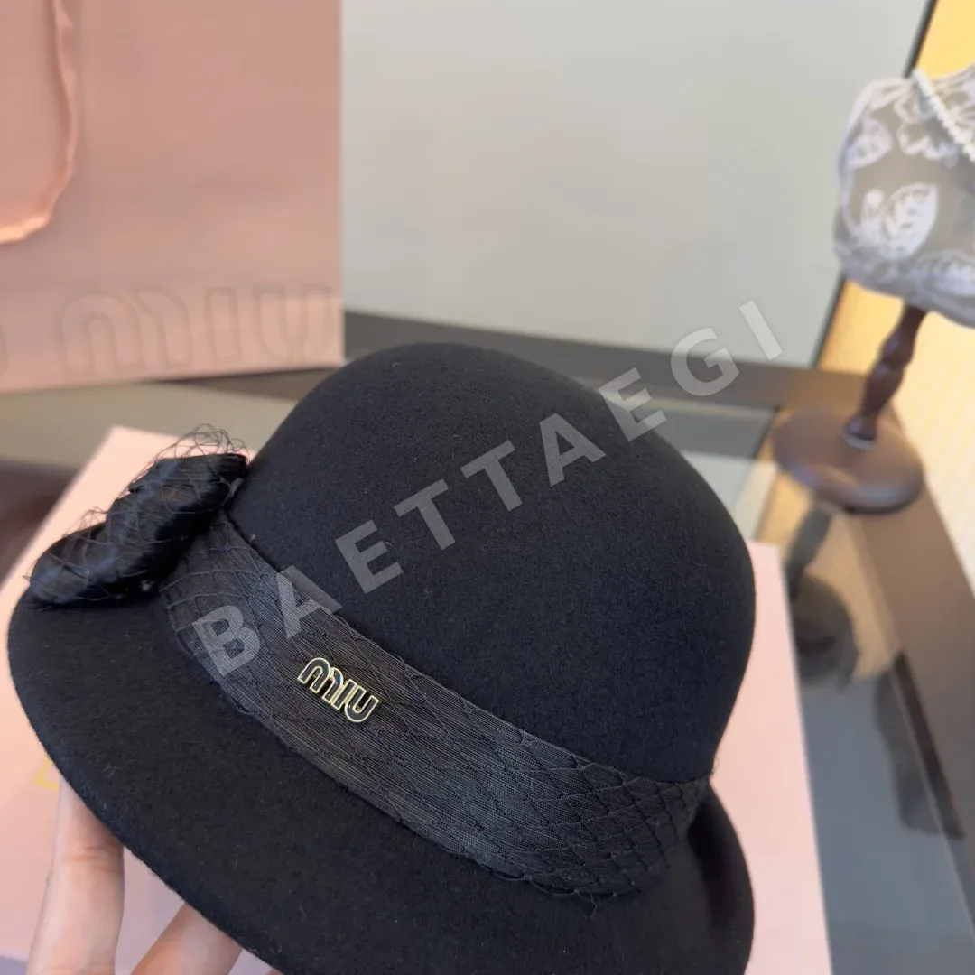 미우미우 모자 185802 Miu Miu Cap 상세 이미지 8