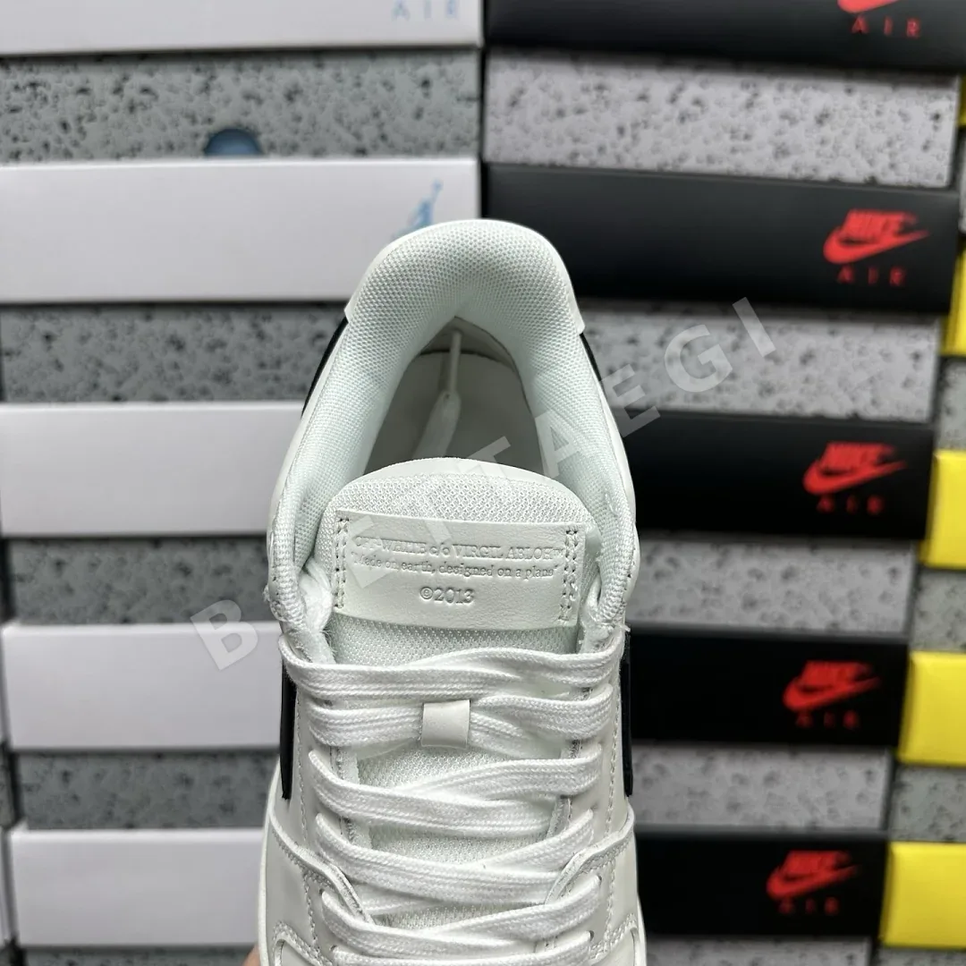 오프화이트 [KZ] 아웃 오브 오피스 OOO 로우 탑스 화이트 블랙 202492 Off White Out Of Office OOO Low 상세 이미지 5