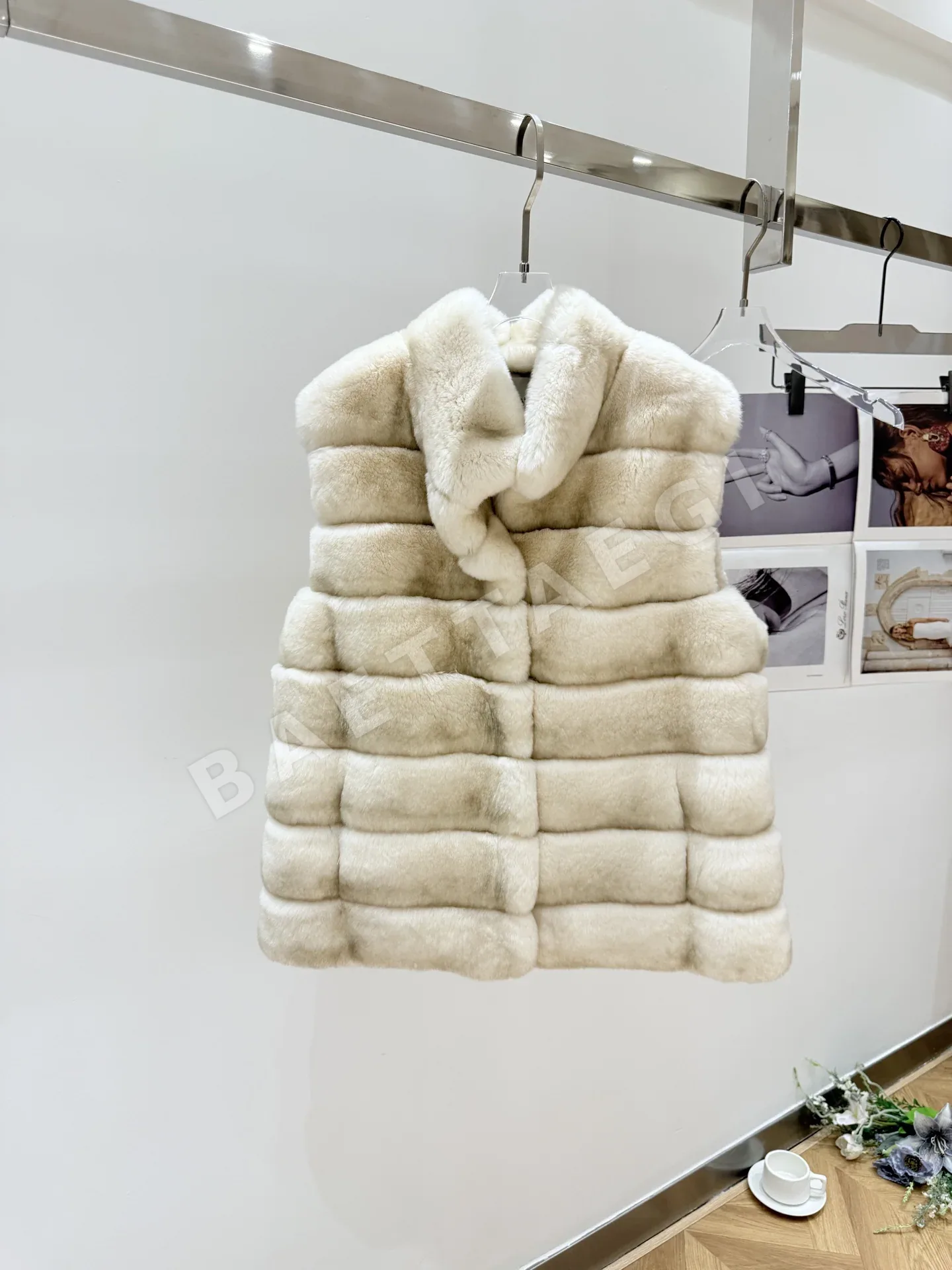 펜디 여성 알파인 렉스 래빗 조끼 상세 이미지 2