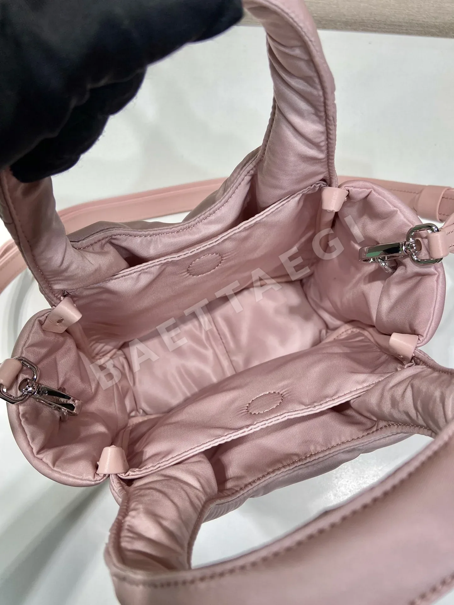 프라다 나일론 미니 토트백 1BA359 상세 이미지 8