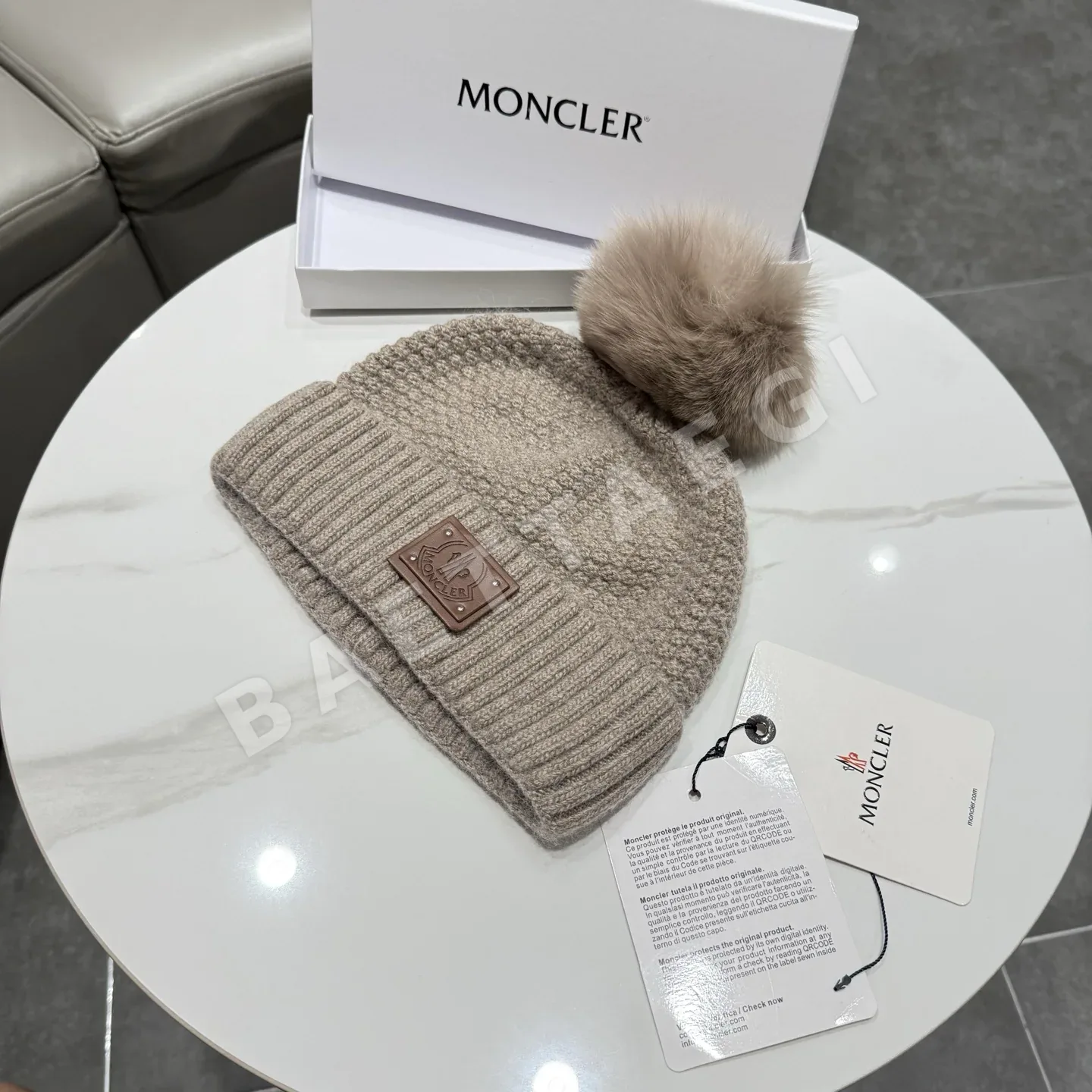 몽클레르 폼폼 울 모자 상세 이미지 2