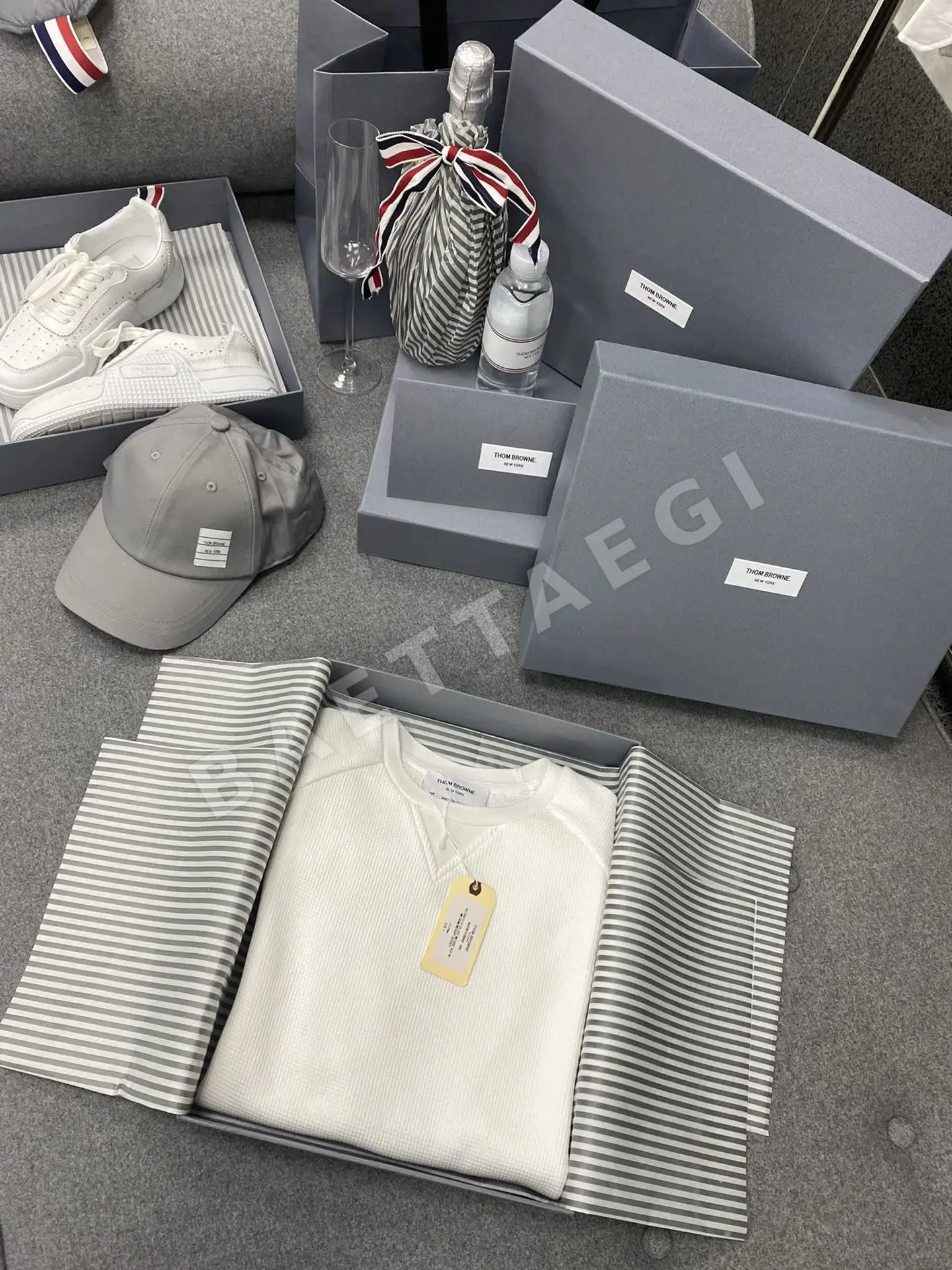 톰브라운 남성 와플 원단 반팔 티셔츠 50207