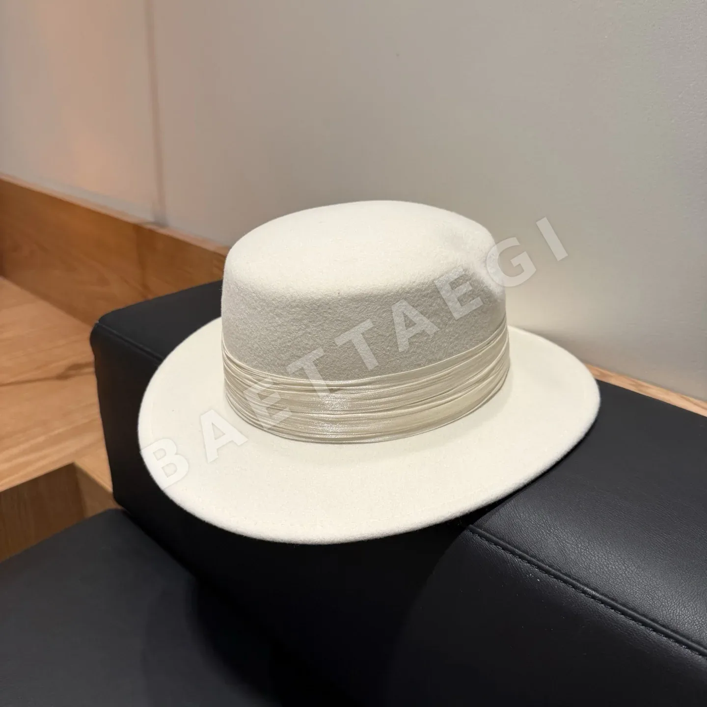루이비통 울 플랫탑 모자 상세 이미지 2