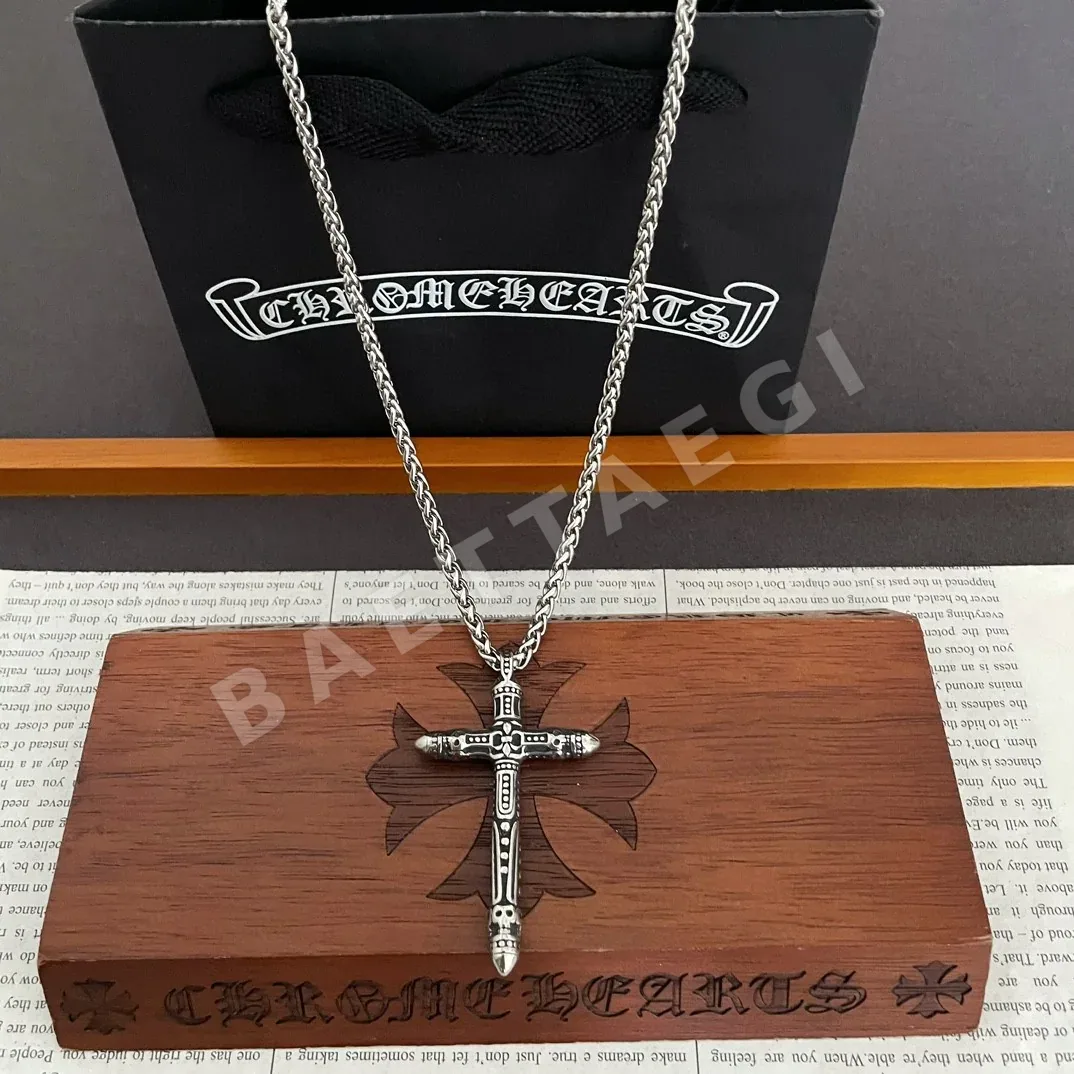 크롬하츠 스네이크본 크로스 펜던트 목걸이 126726