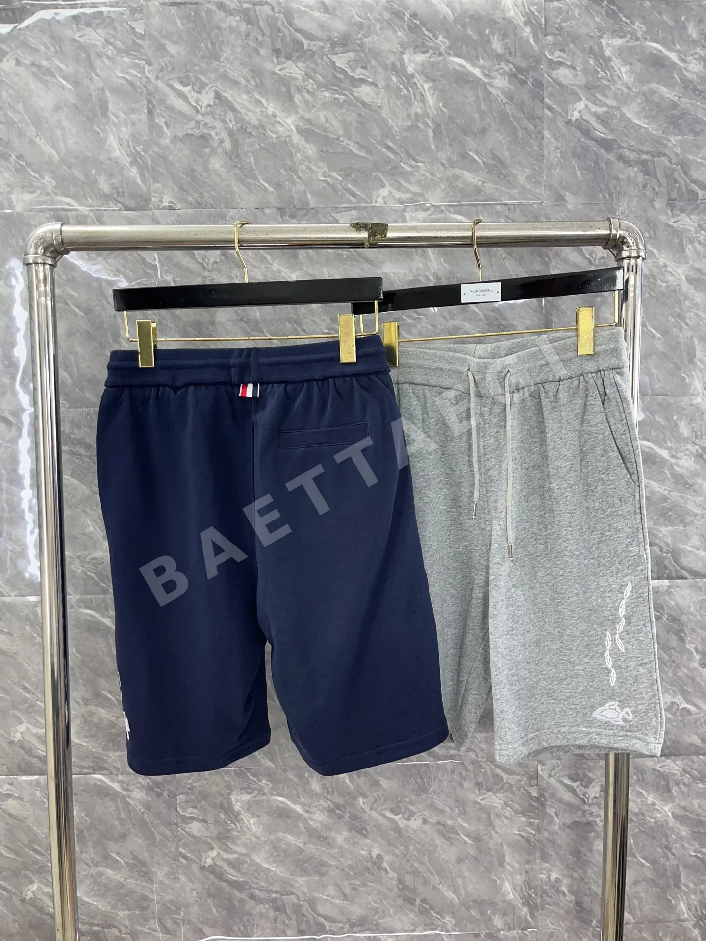 톰브라운 오션 시리즈 자수 반바지 40400 Thom Browne Shorts 상세 이미지 3