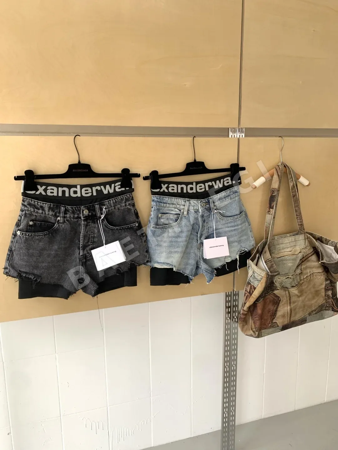 알렉산더왕 더블 허리밴드 레터 자카드 레이어드 데님 반바지 상세 이미지 3
