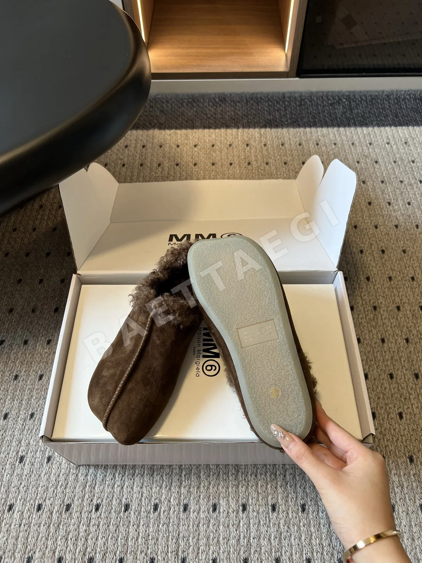 마르지엘라 클로즈드 토 뮬 슬리퍼 상세 이미지 3