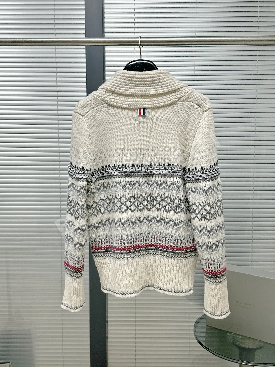 톰브라운 페어아일 숄카라 여성 가디건 상세 이미지 4