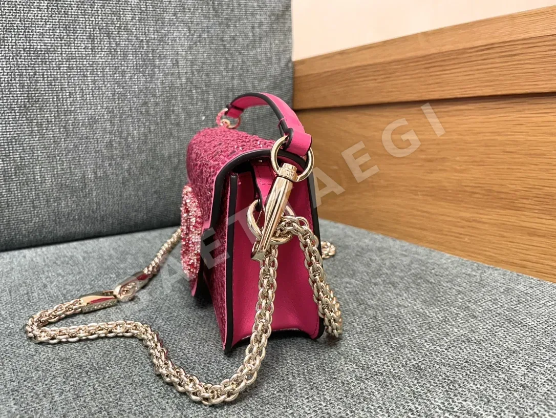 발렌티노 다이아 핫픽스 라인스톤 소가죽 핸드백 상세 이미지 3