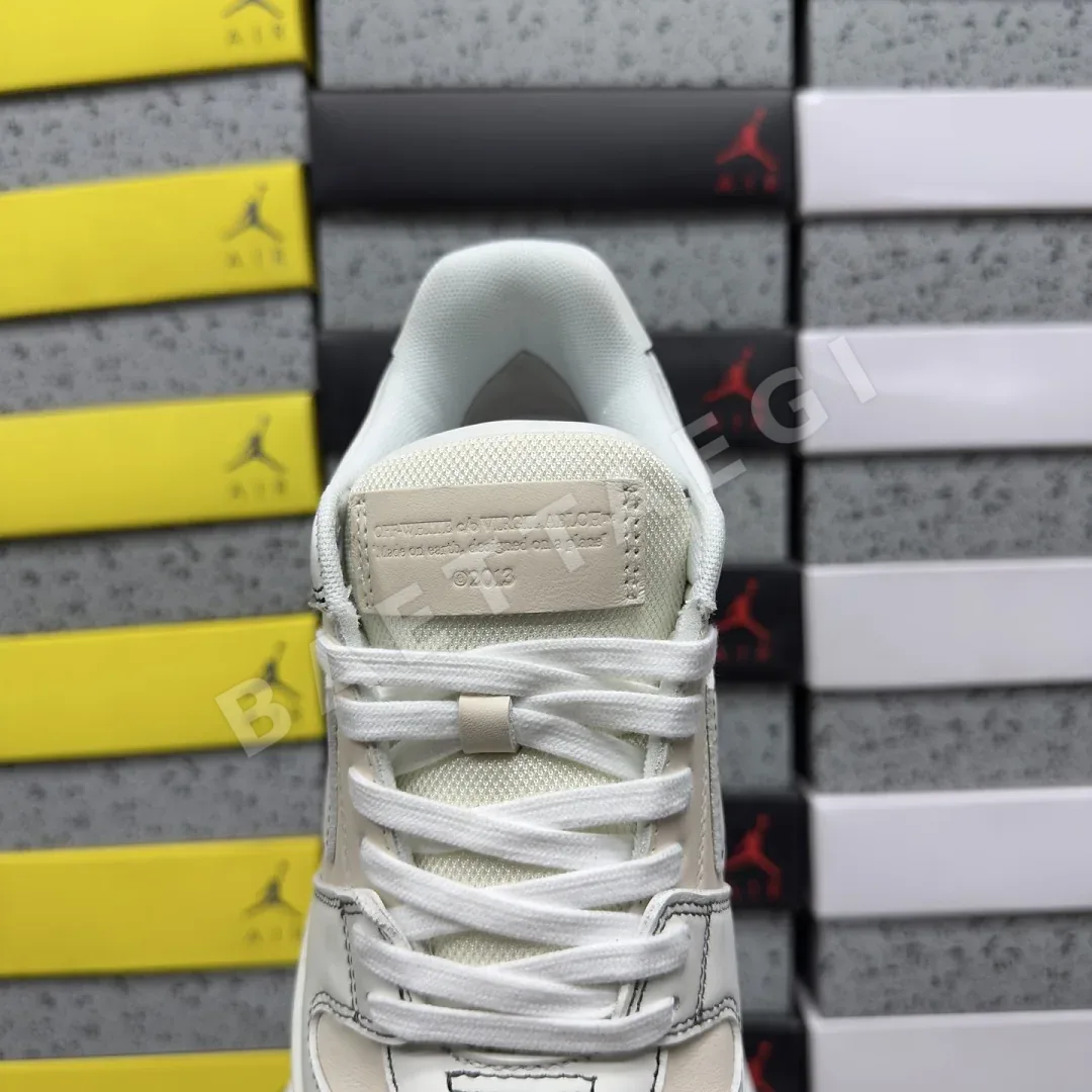 오프화이트 [KZ] 아웃 오브 오피스 OOO 로우 탑스 아이보리 202491 Off White Out Of Office OOO Low Tops 상세 이미지 2