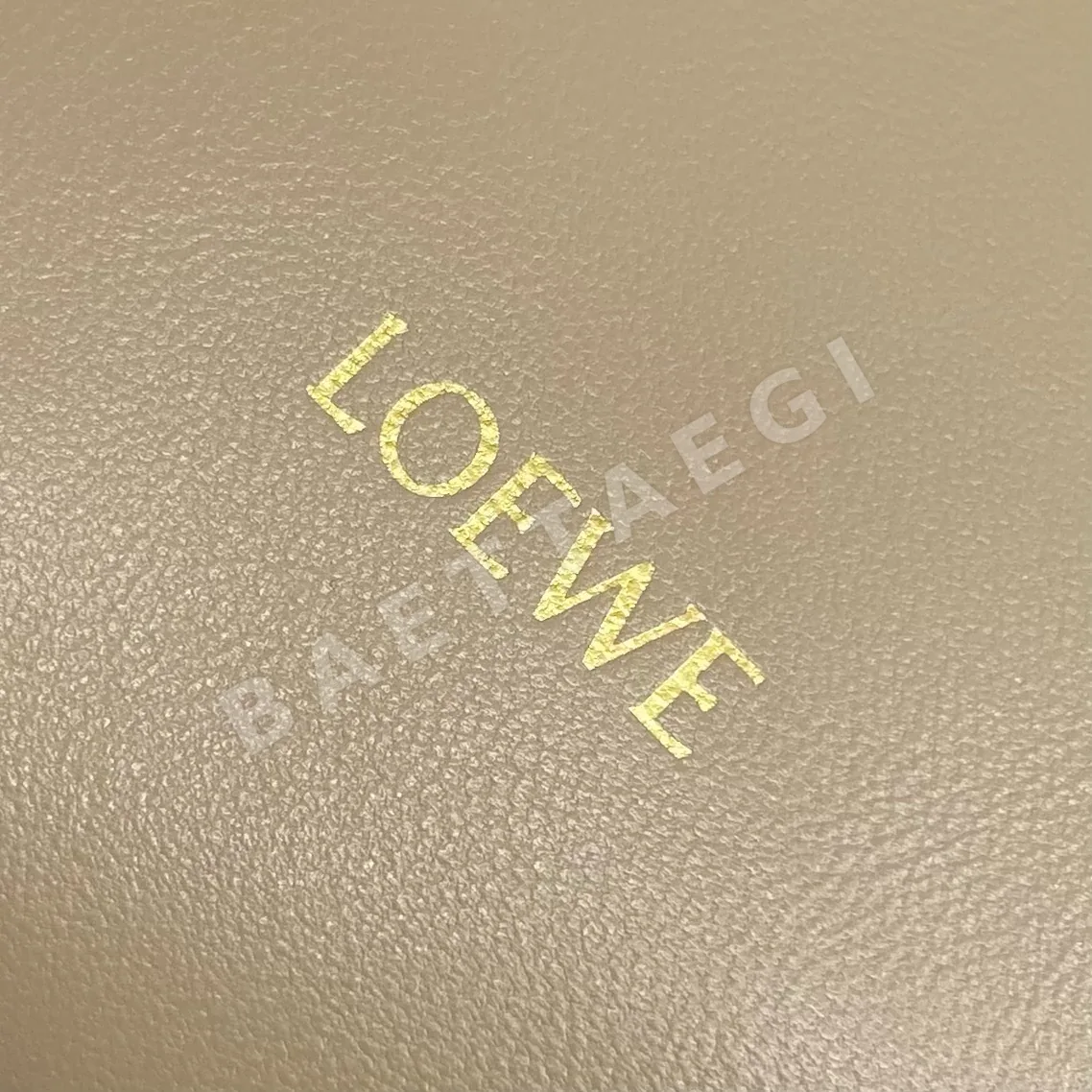 로에베 플라멩코 램스킨 드로스트링 숄더백 상세 이미지 6