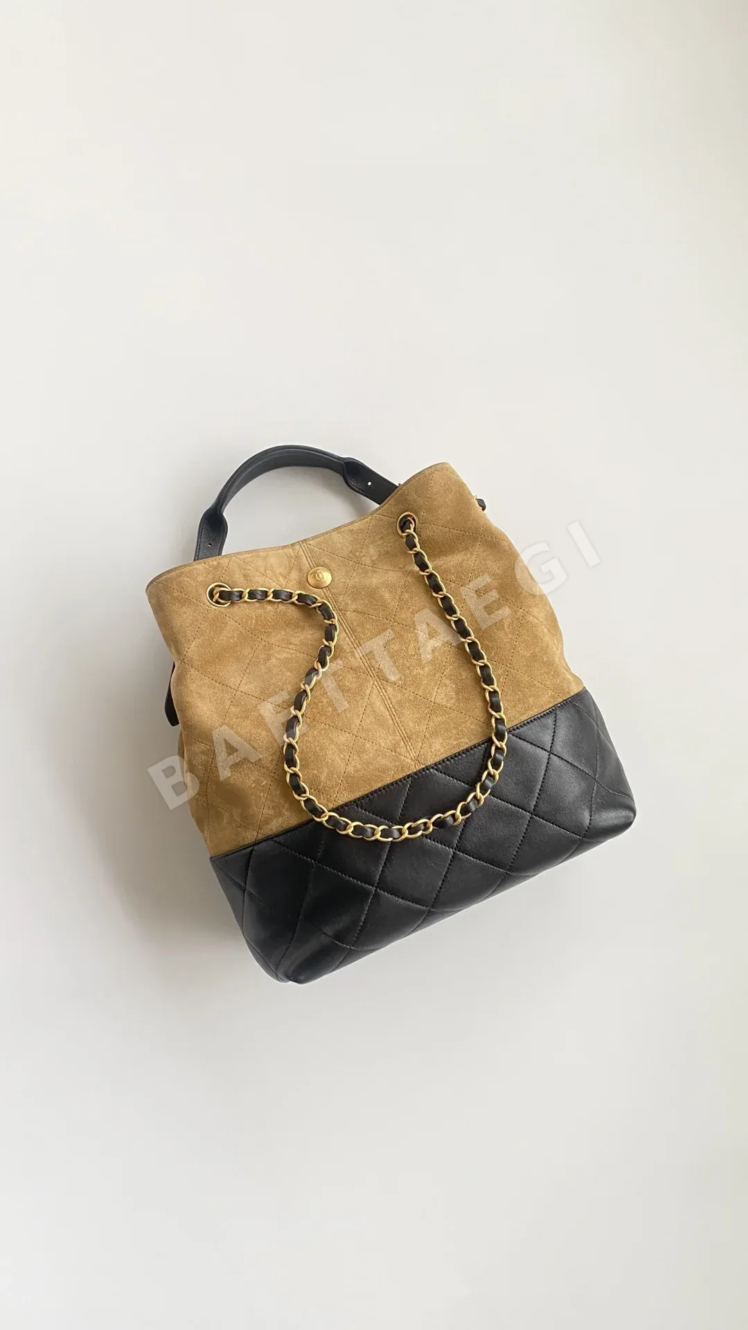 샤넬 25 메티에 다르 세로형 쇼핑백 스몰 가방 상세 이미지 4