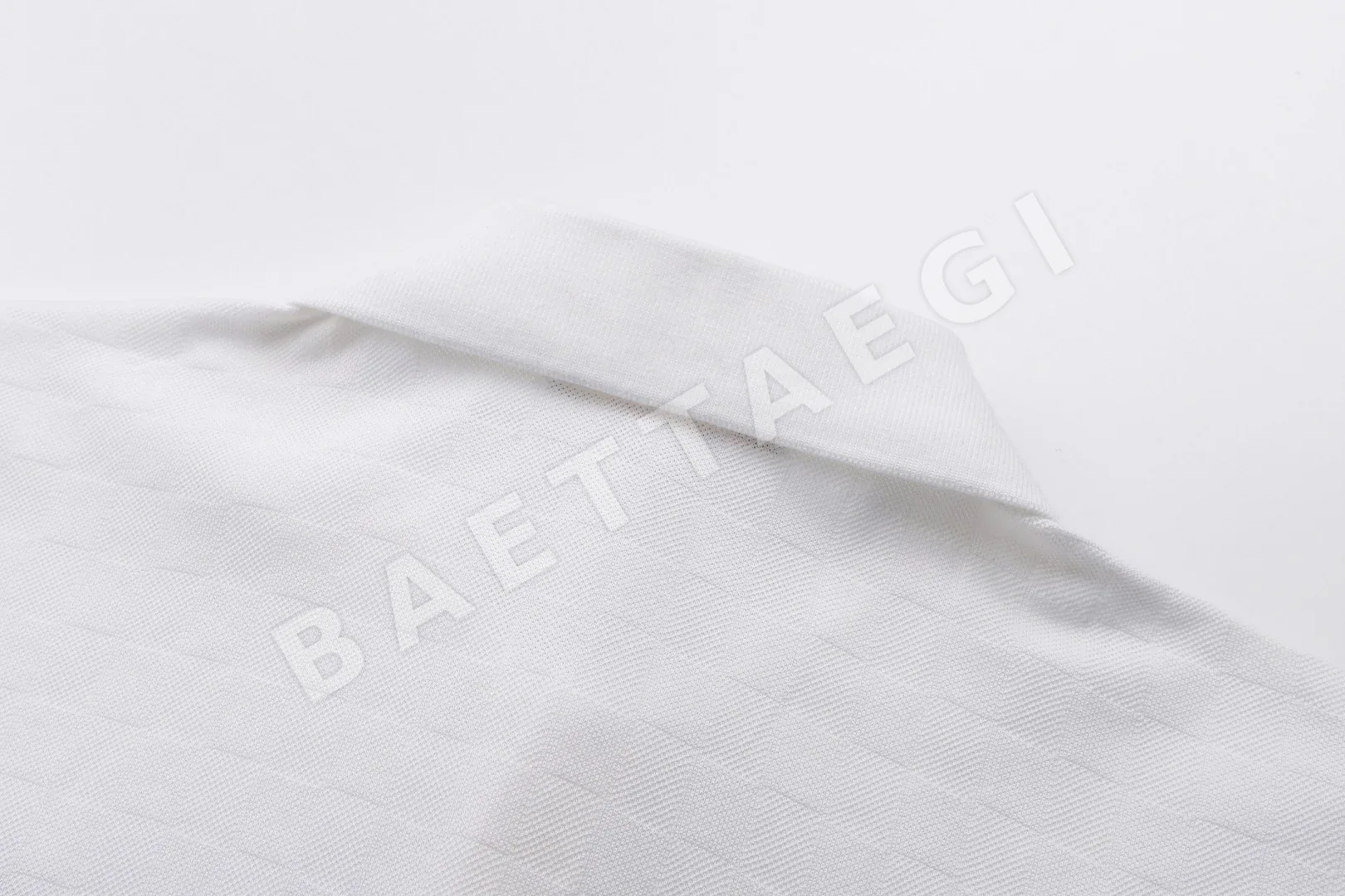 루이비통 코튼 자수 자카드 체크 남성 반팔 티셔츠 상세 이미지 4