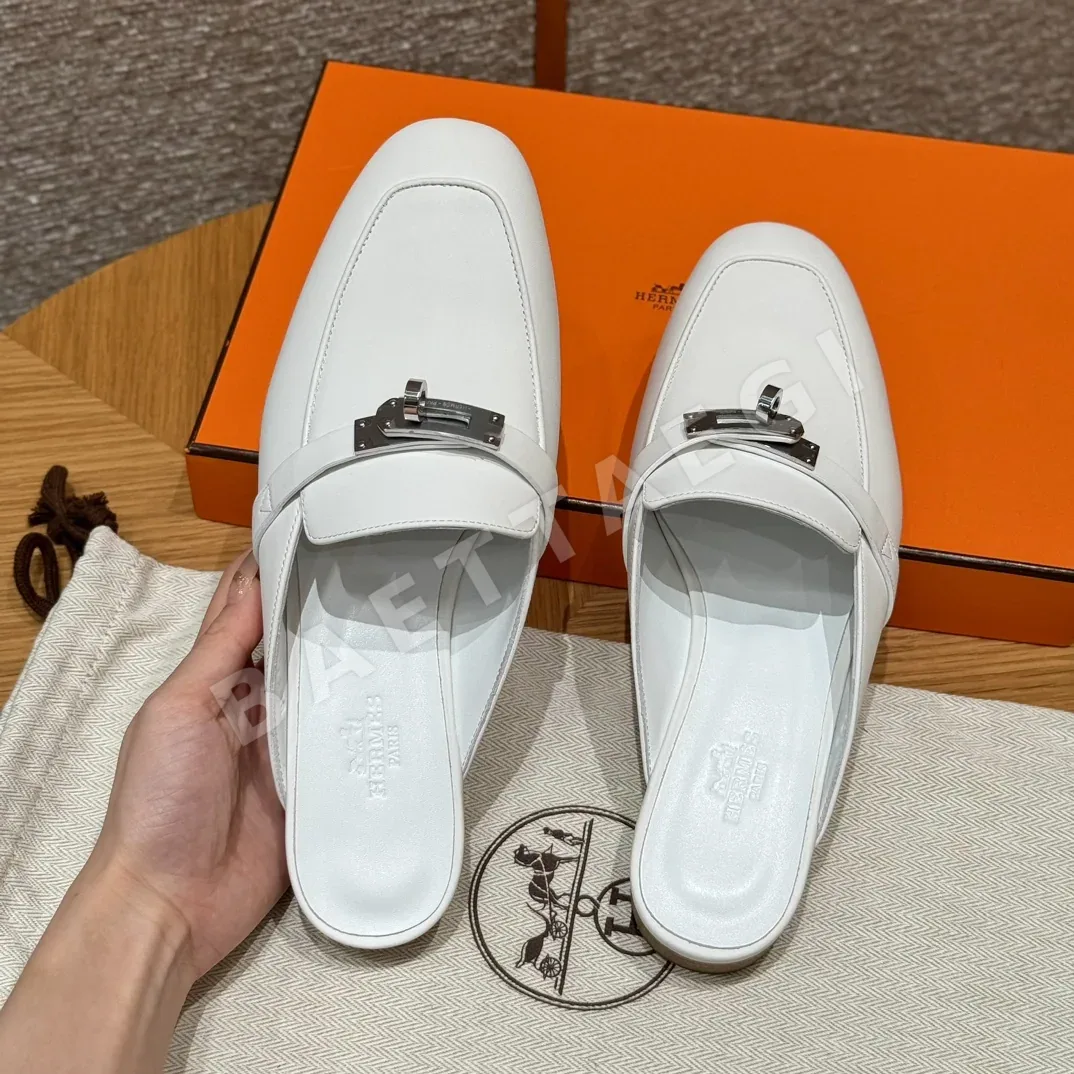에르메스 네오 슬리퍼 피 염소가죽 은색 버클 상세 이미지 5