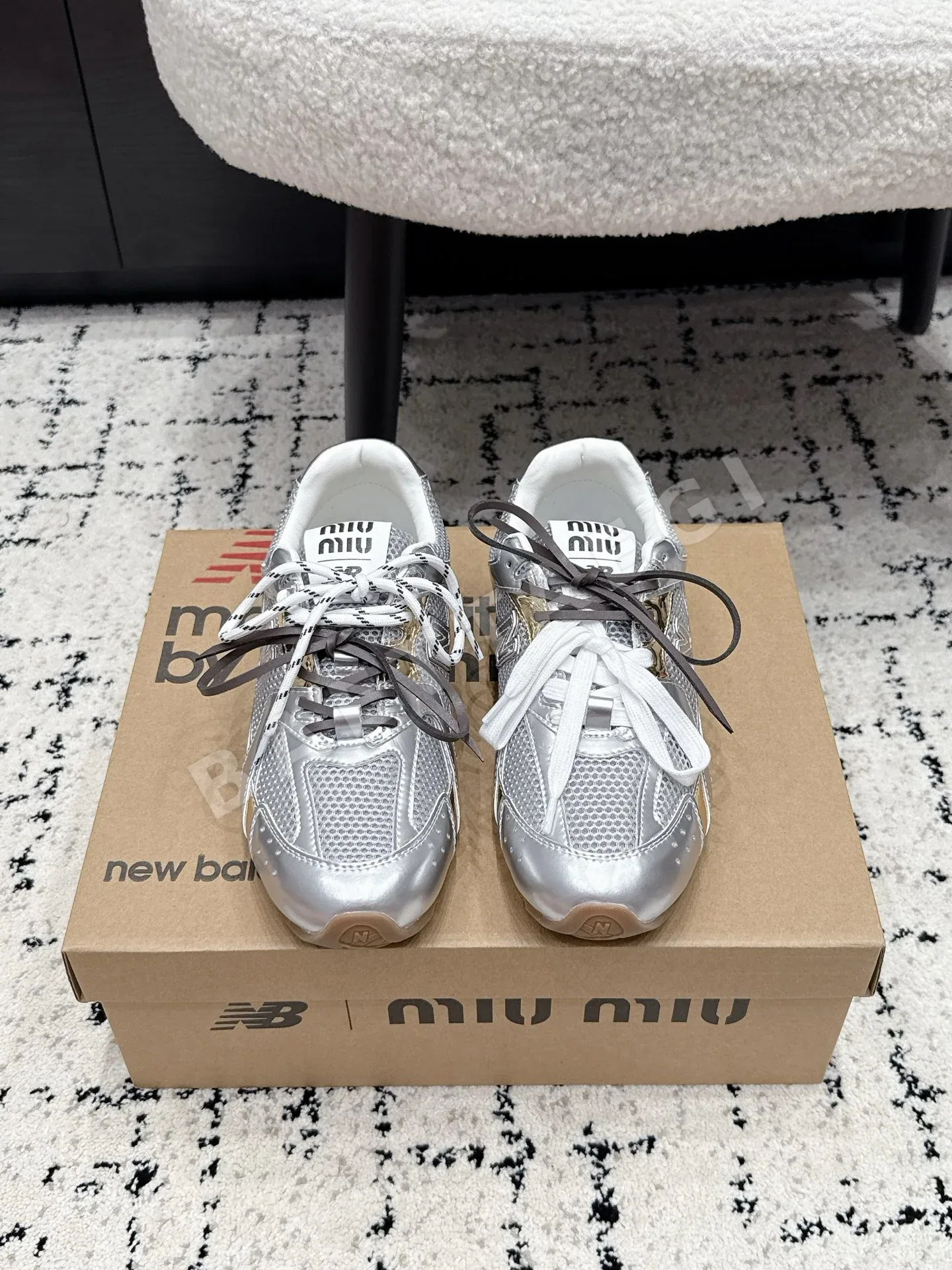 뉴발란스 530 스니커즈 104770