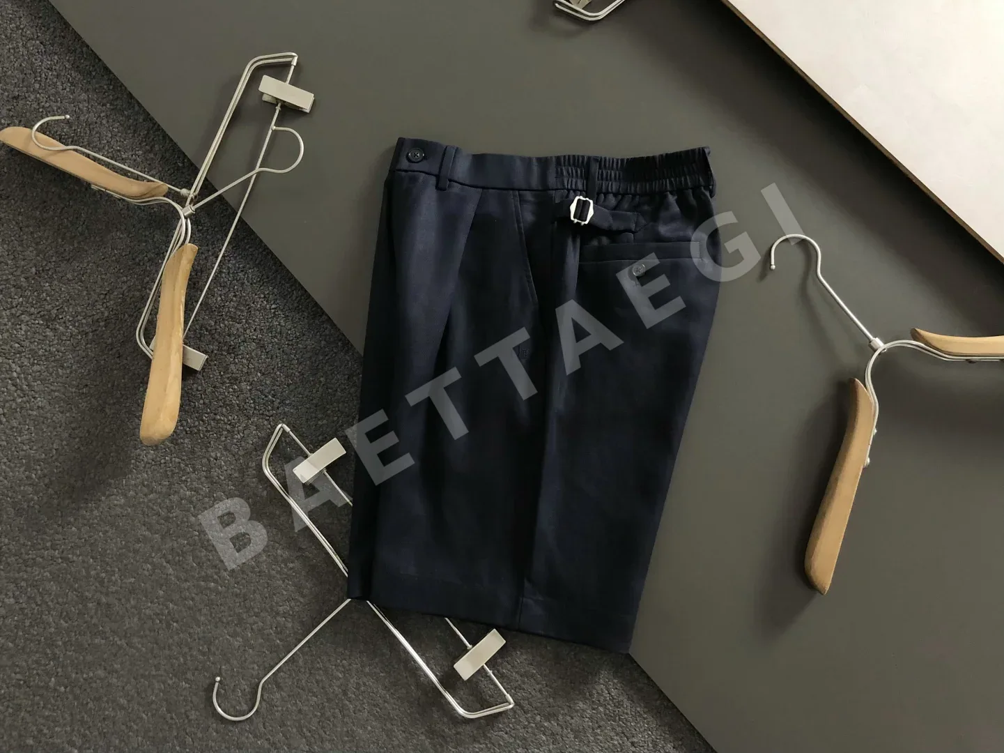 로로피아나 실크 린넨 네이비 남성 반바지 96672
