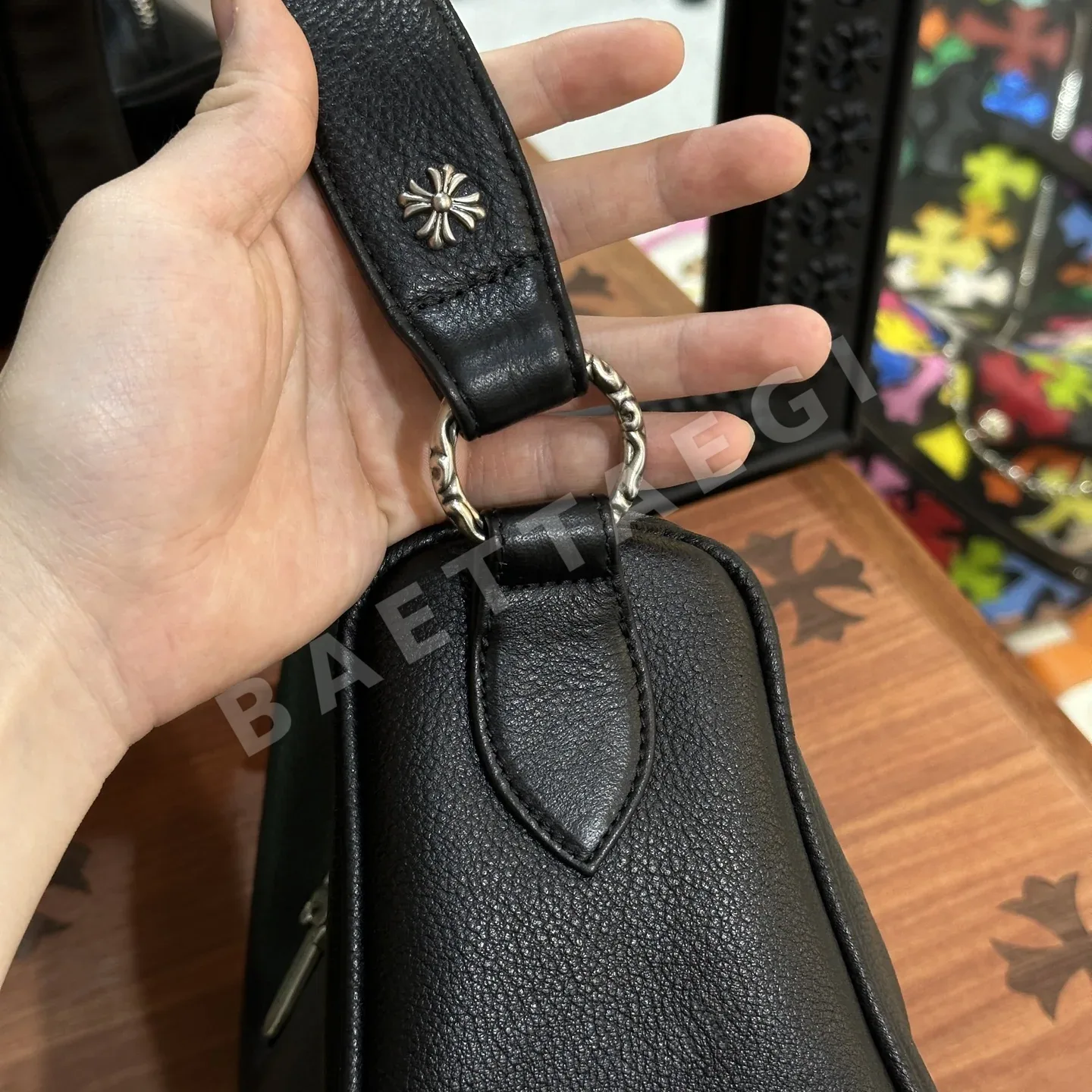 크롬하츠 블랙 치킨 너겟 번즈 가방 상세 이미지 7