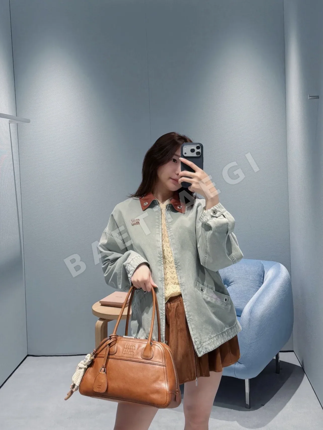 미우미우 회녹색 코튼 데님 크롭 자켓 상세 이미지 3