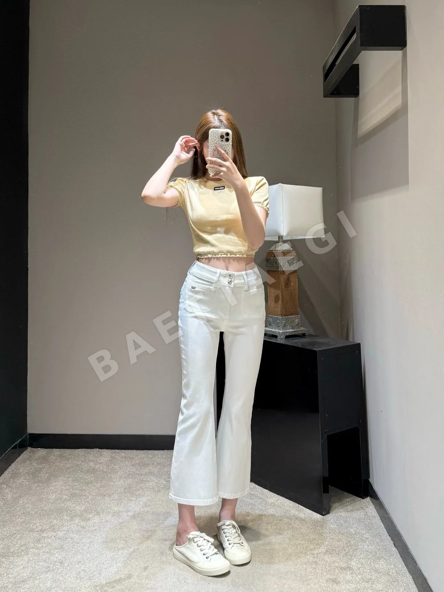 디올 화이트 하이웨이스트 플레어 진 바지 상세 이미지 9