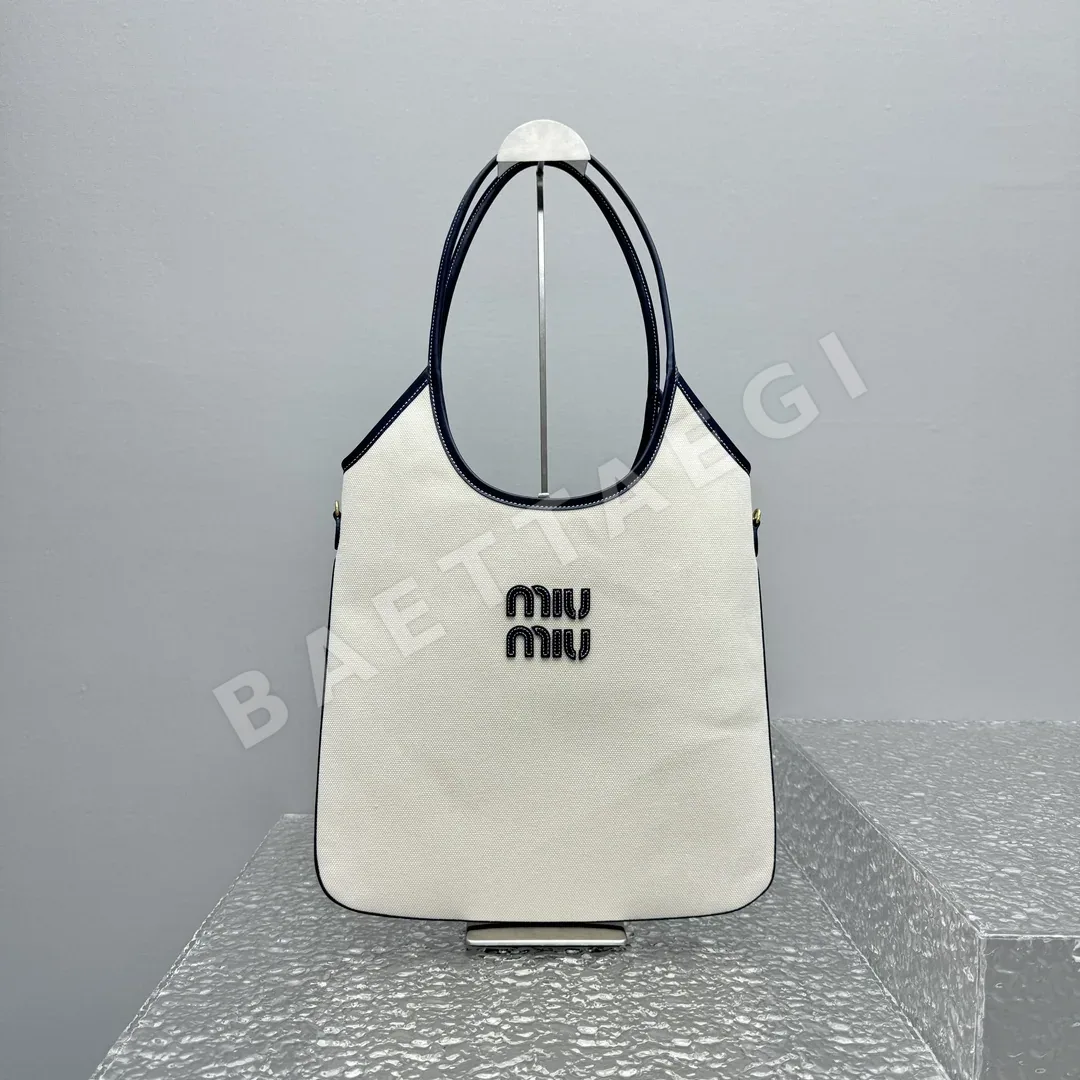 미우미우 블루 캔버스 호보백 상세 이미지 2