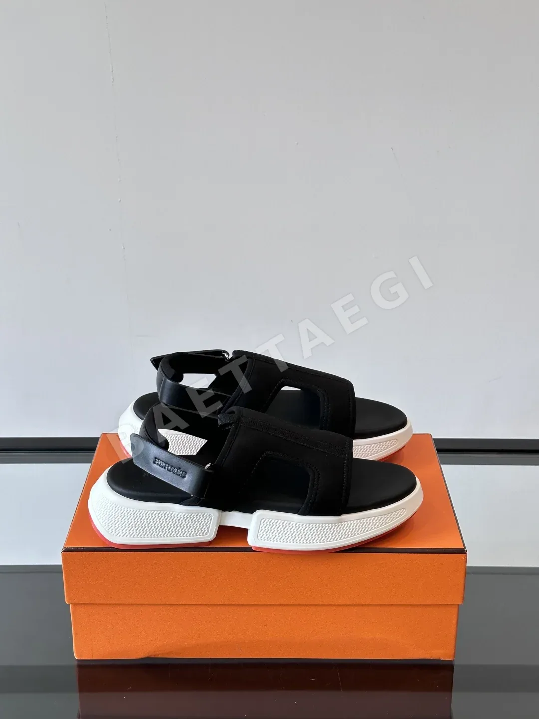 에르메스 게이트 샌들 157751