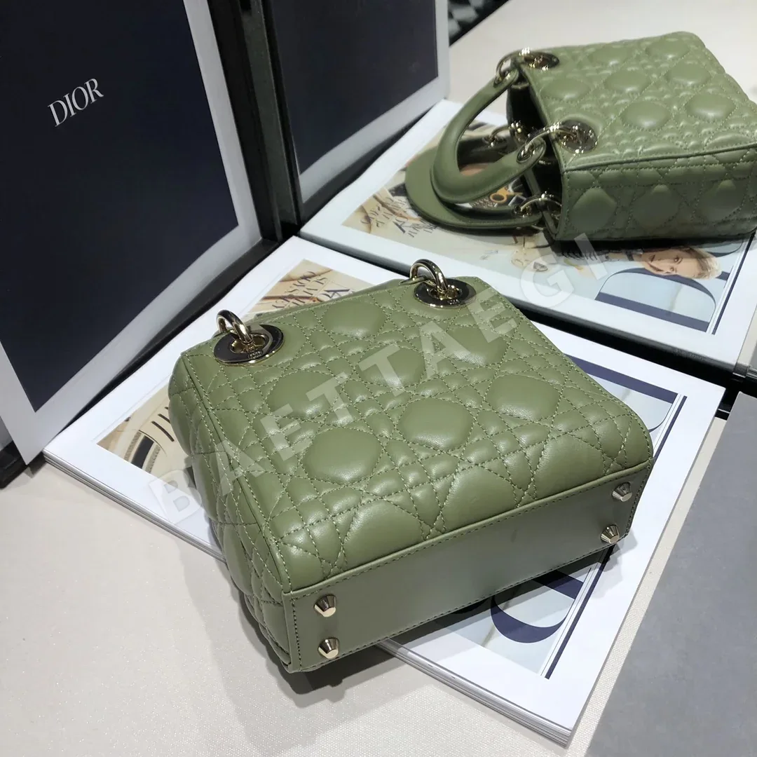 디올 레이디 클래식 램스킨 3칸 숄더백 상세 이미지 5