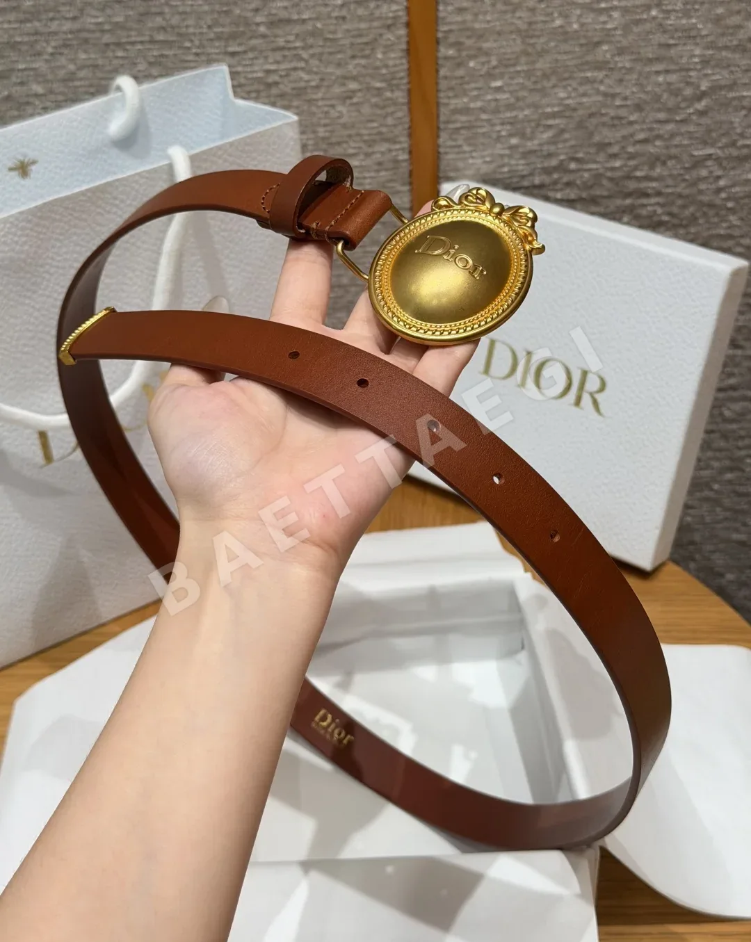 디올 메달리언 블랙 가죽 벨트 상세 이미지 3